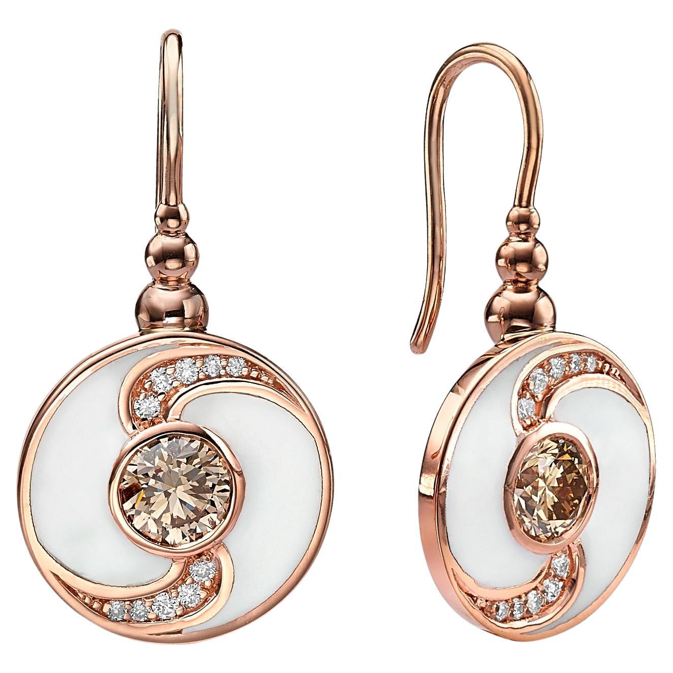 Collection Venise : Boucles d'oreilles en or rose 18 carats, émail blanc et diamants de forme ronde  en vente
