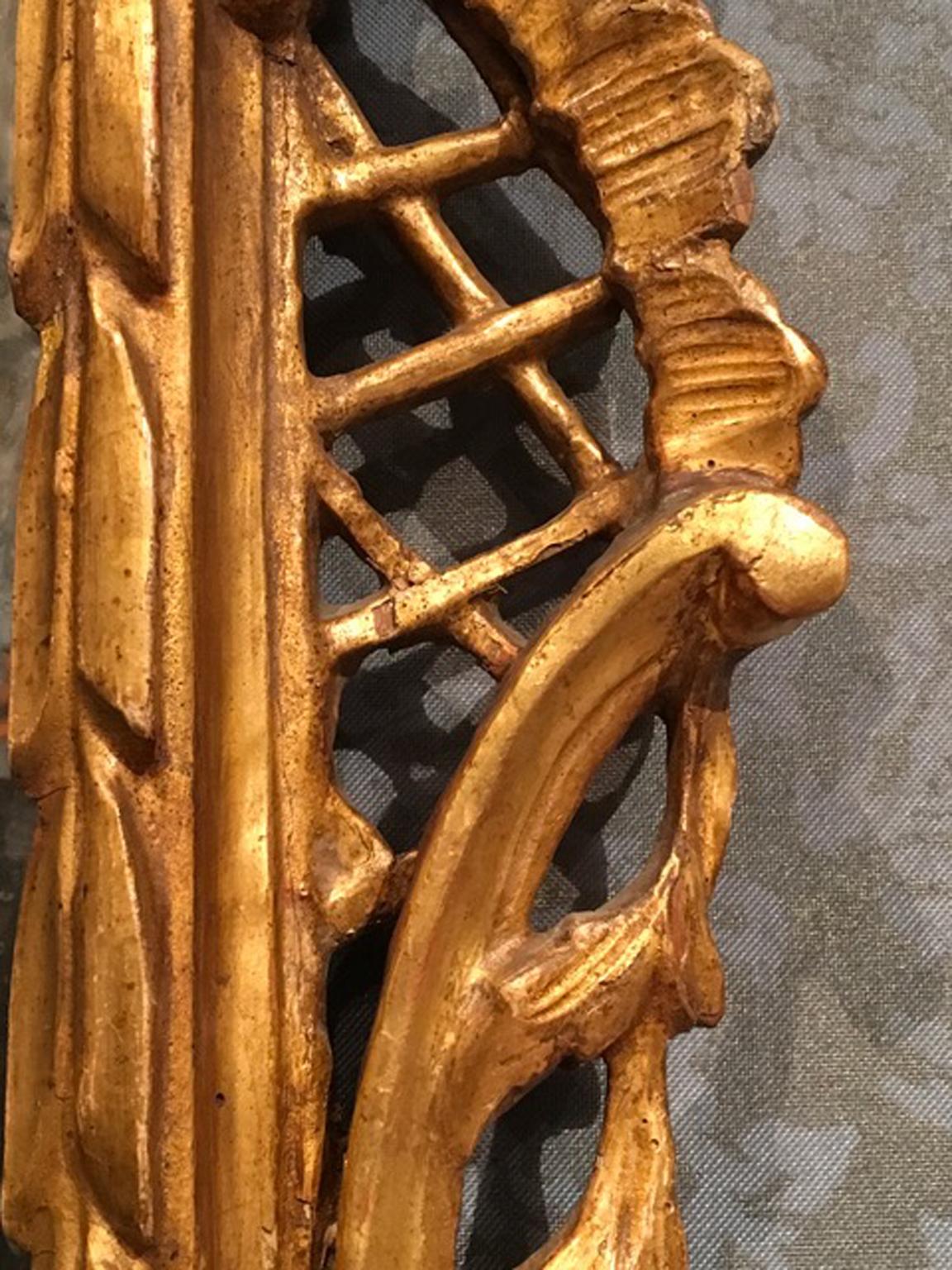 Miroir baroque en bois doré de la fin du XVIIIe siècle à Venise Bon état - En vente à Brescia, IT