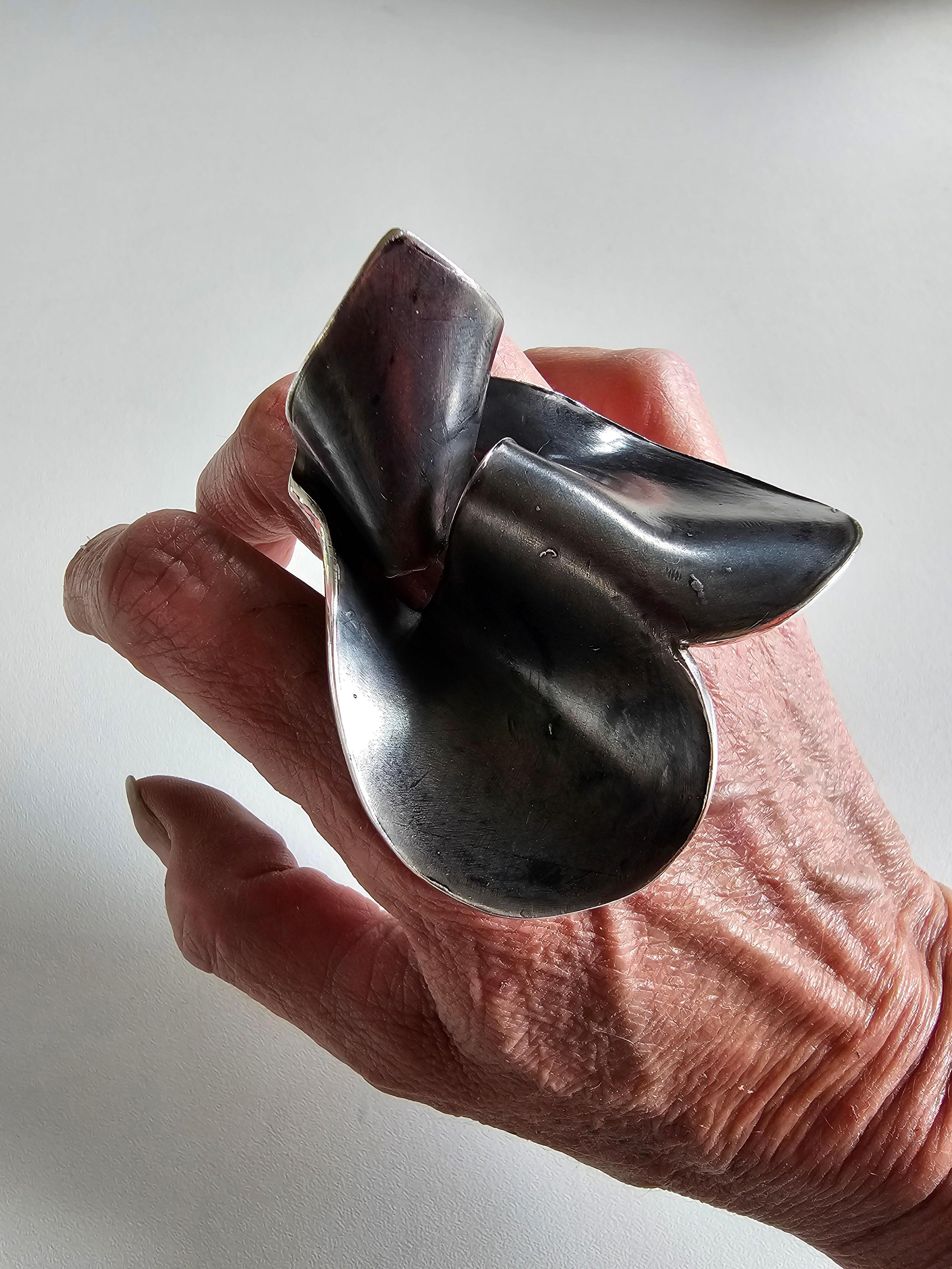 Alina Alamorean Venice Mask Sculptural Contemporary Statement Ring Black Silver For Sale 4