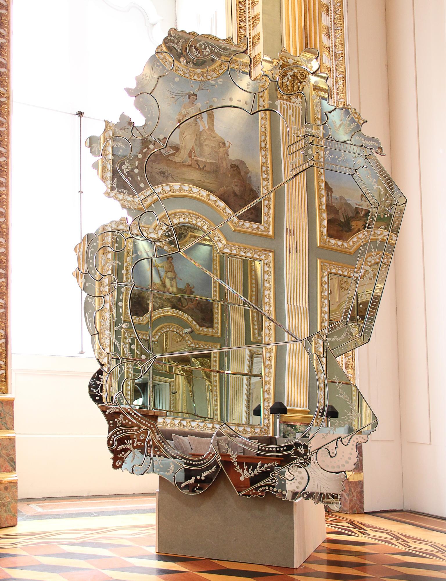 Miroir Venise -  Miroir vénitien laqué à la main - Boca do Lobo en vente 1