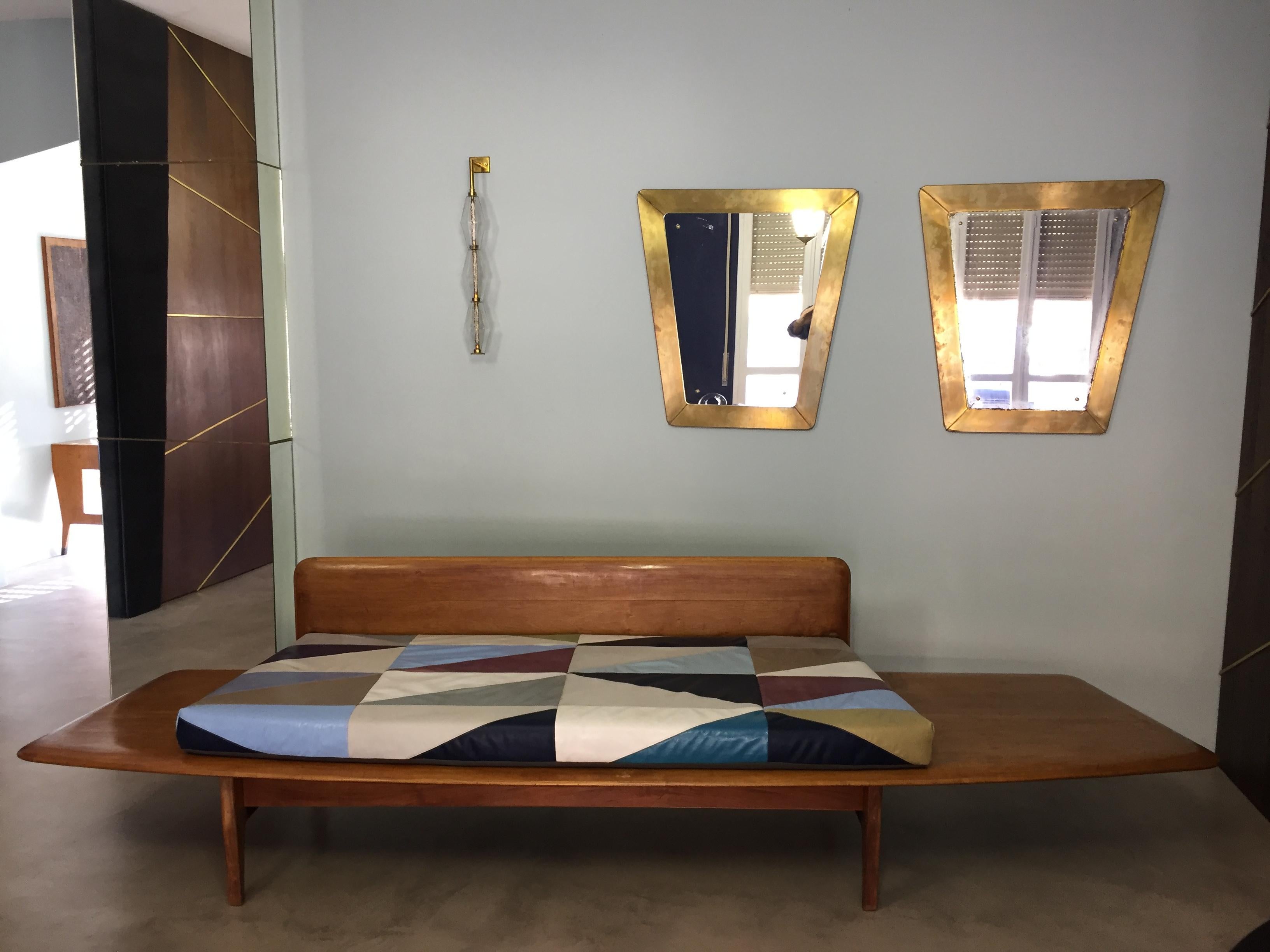 Minimalist Venice, Neo-Vintage Daybed Sofa For Sale