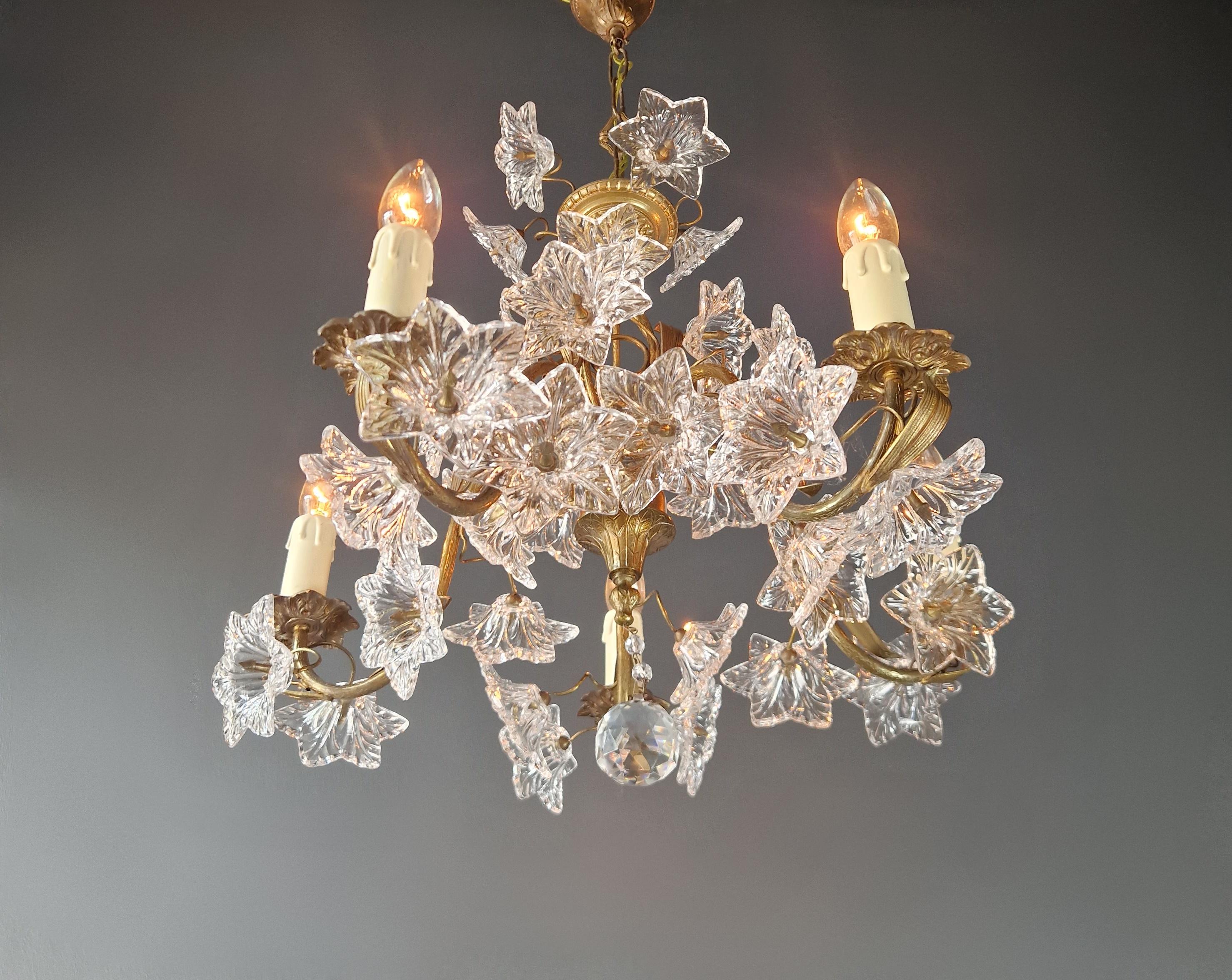 Metà XX secolo Lampadario Vintage Venice Lustre Antique Big Flower Glass Ottone in vendita