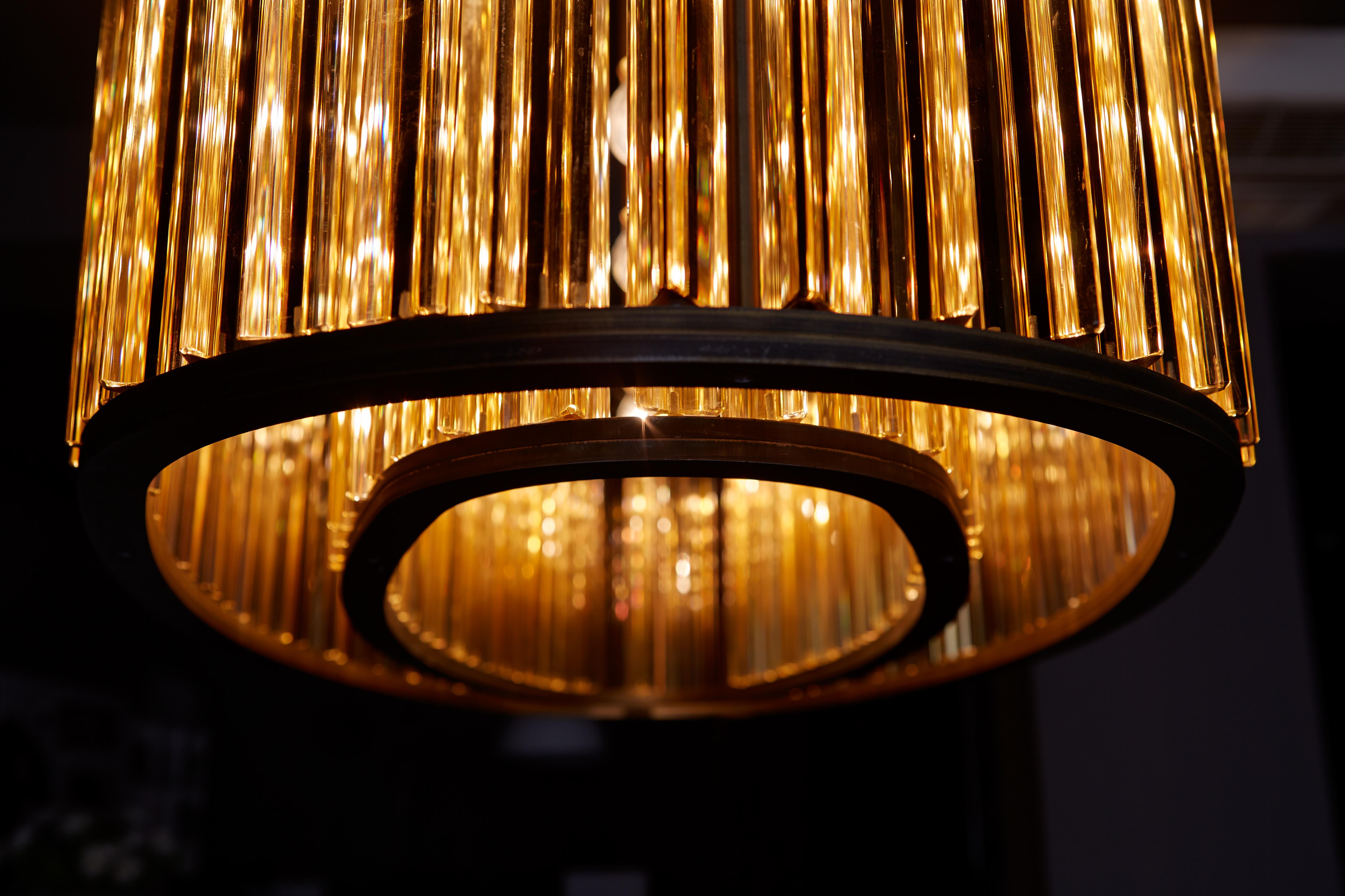 Italiano VeniceM Crown Elliptical Pendant Light in nichel nero opaco di Massimo Tonetto in vendita