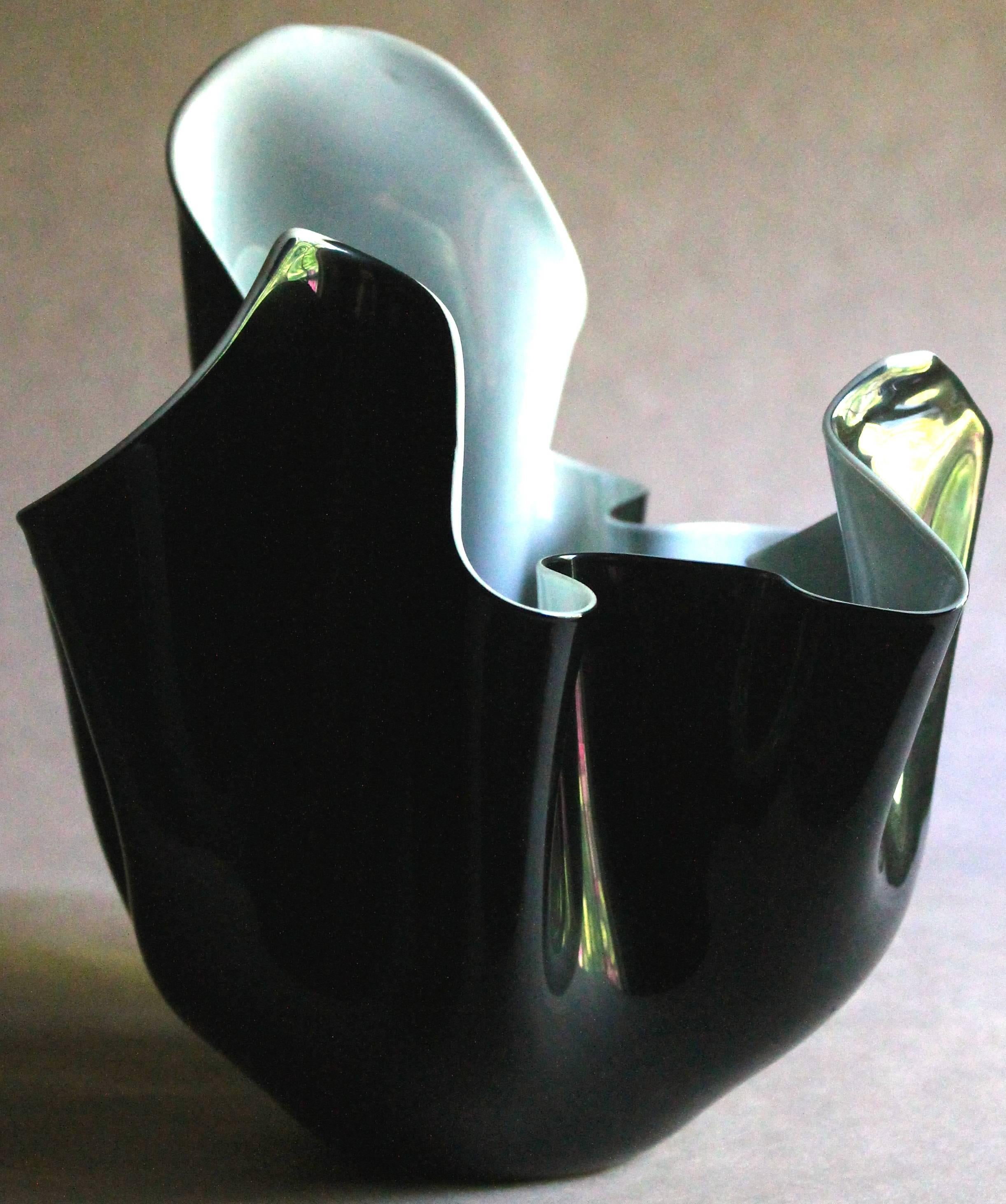 Italiano Il Venini Bianconi Fazzoletto Opaco di Robert Mapplethorpe in bianco e nero in vendita