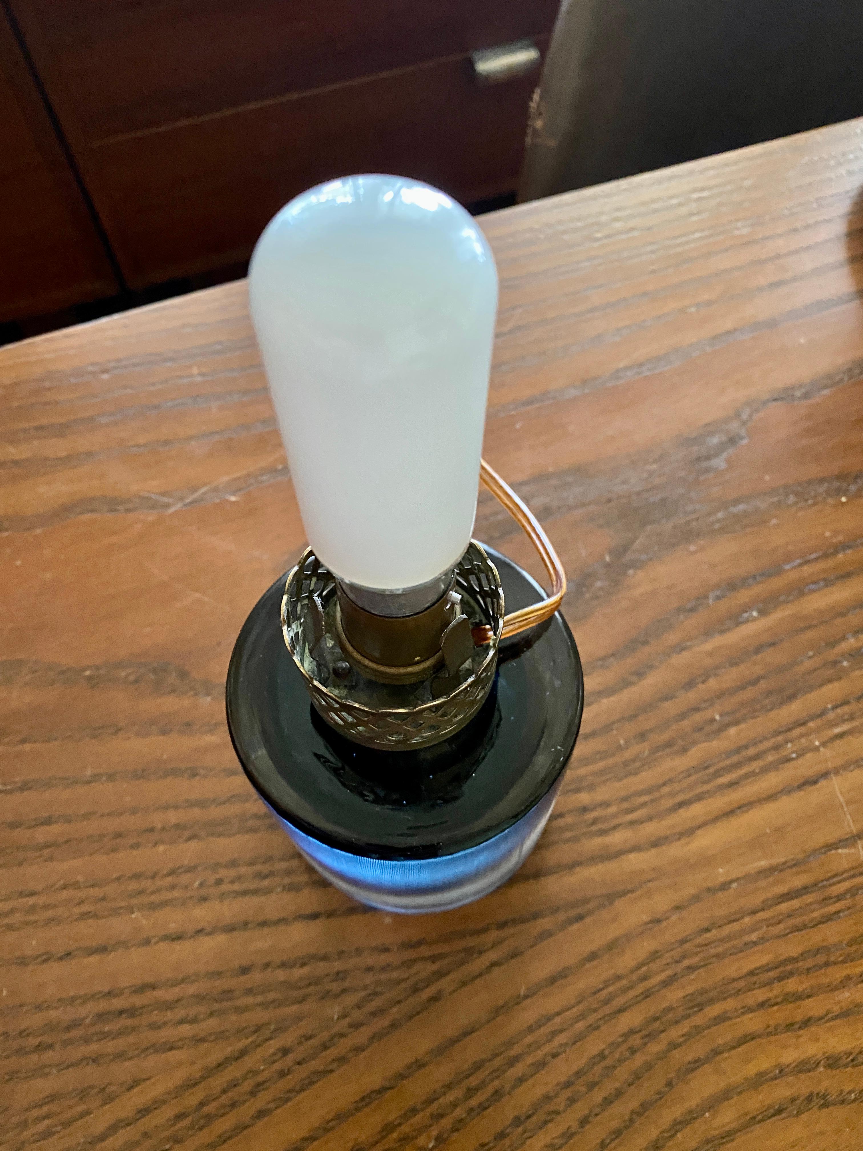 Verre de Murano Lampe Sommerso Inciso bleue/ambre 12 pouces, gravure à l'acide à trois lignes de Venini en vente