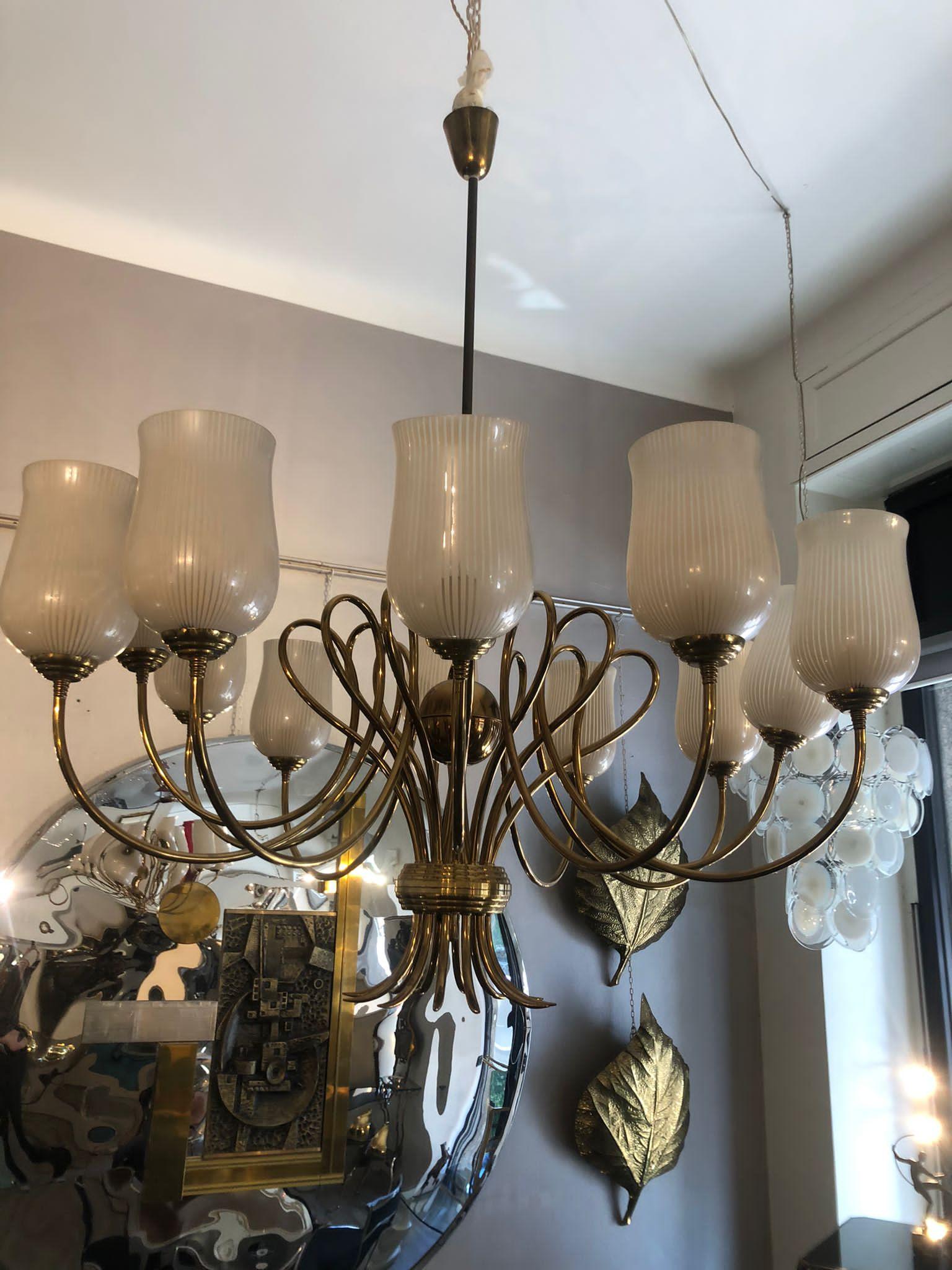 Mid-20th Century Venini 1940s Brass Arms and Blown Glass Lampshades Chandelier, Attributed