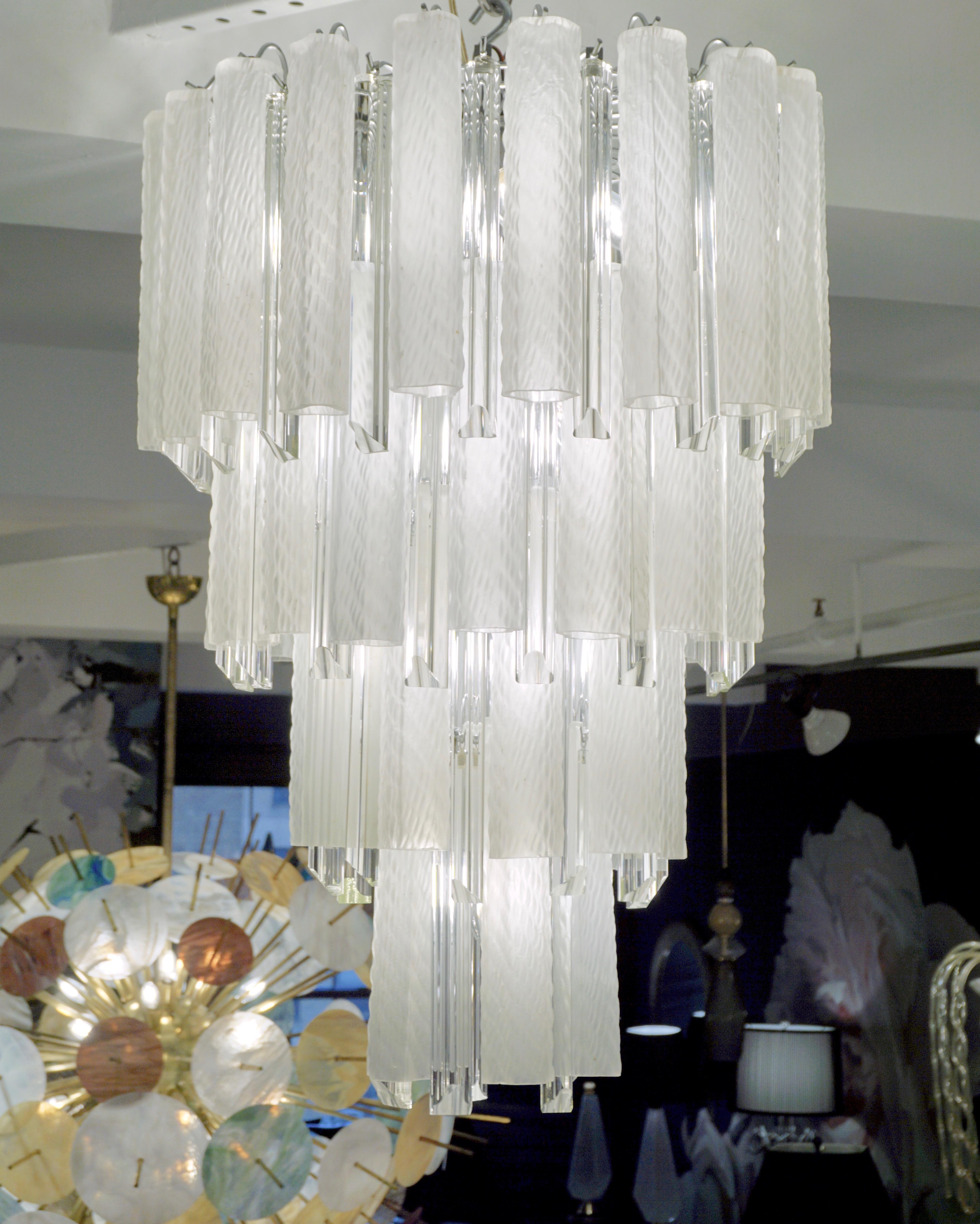 Venini 1960s Cylinder Crystal and White Murano Glass Round Chandelier on Nickel For Sale 4