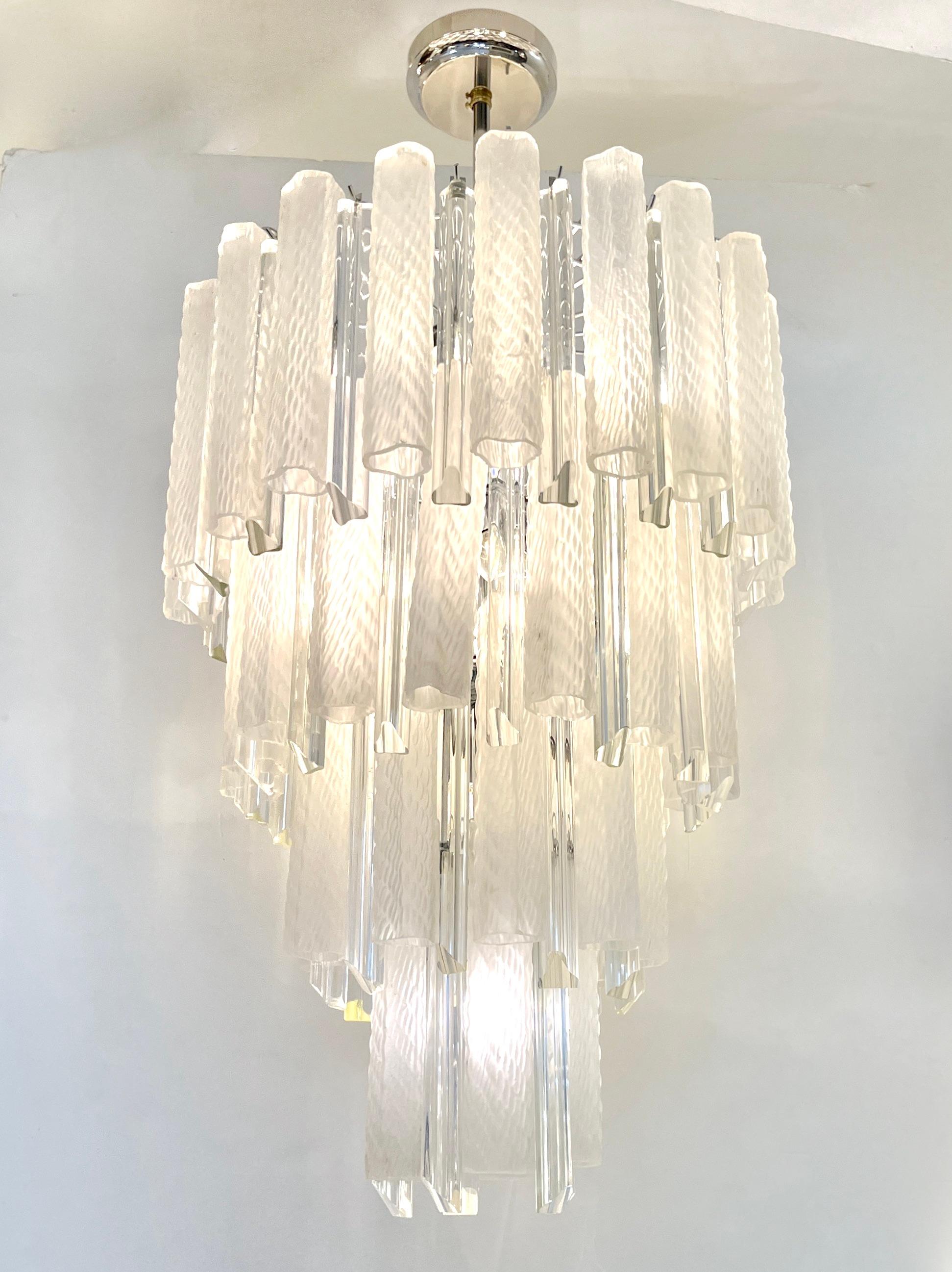 Mid-20th Century Venini 1960s Cylinder Crystal and White Murano Glass Round Chandelier on Nickel For Sale