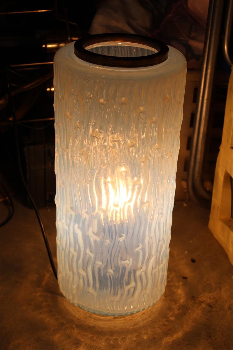 Lampe de bureau cylindrique en verre de Murano irisé Venini des années 1960, fabriquée en Italie, années 1960 en vente 3