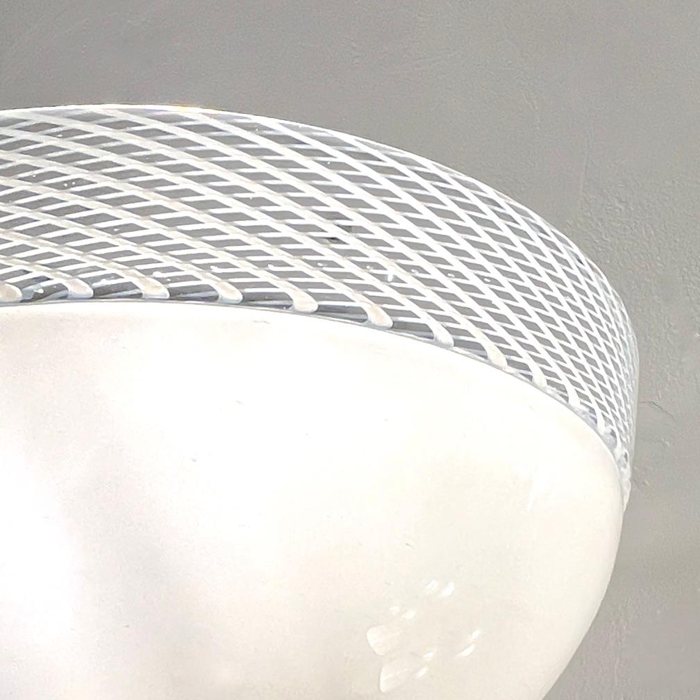 Fait main Venini Style 1970s Italian Art Deco Design White Murano Glass Bowl Brass Sconces en vente