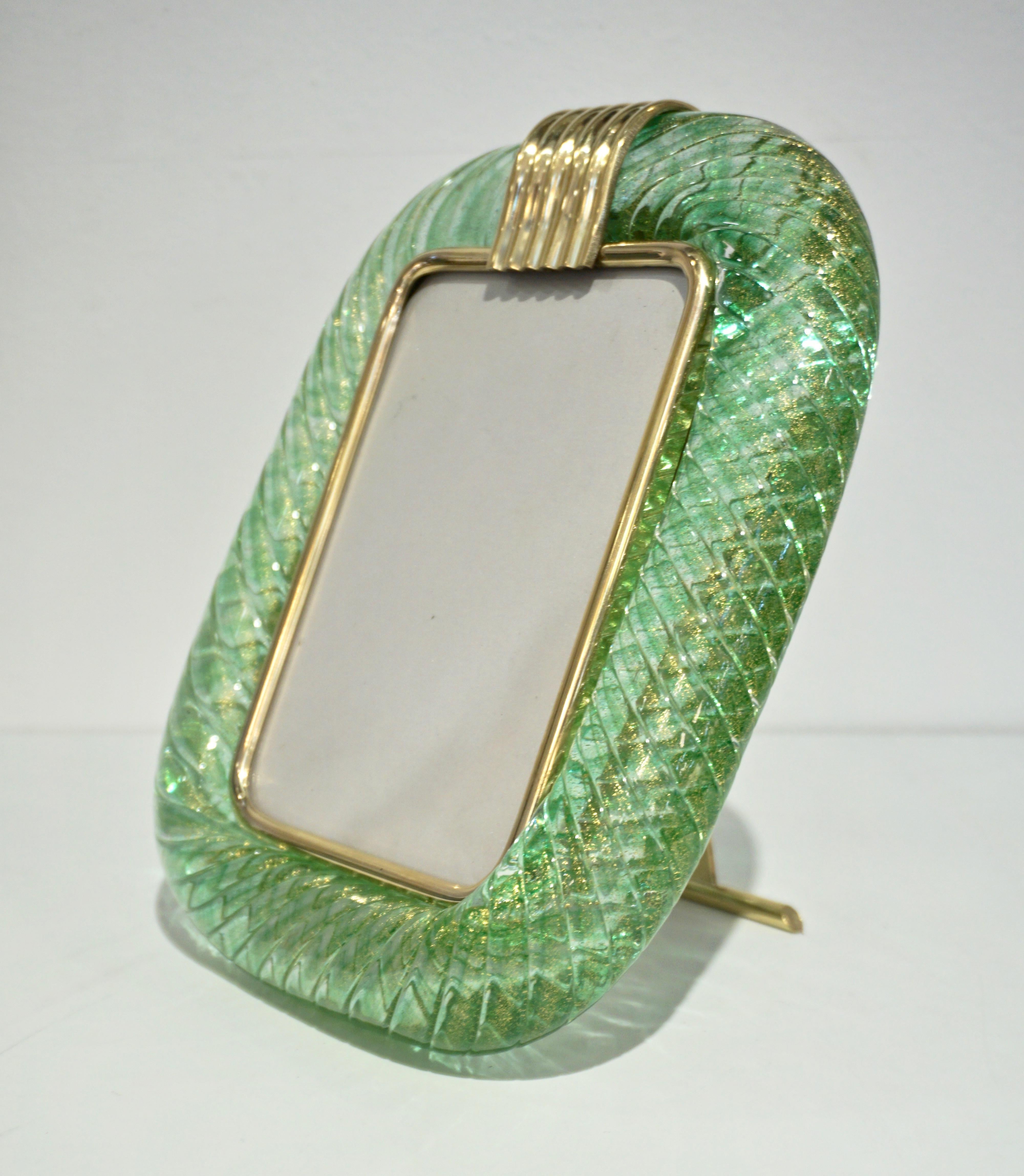 Venini 1970s Italian Vintage Green Gold Murano Glass and Brass Photo Frame In Excellent Condition In New York, NY