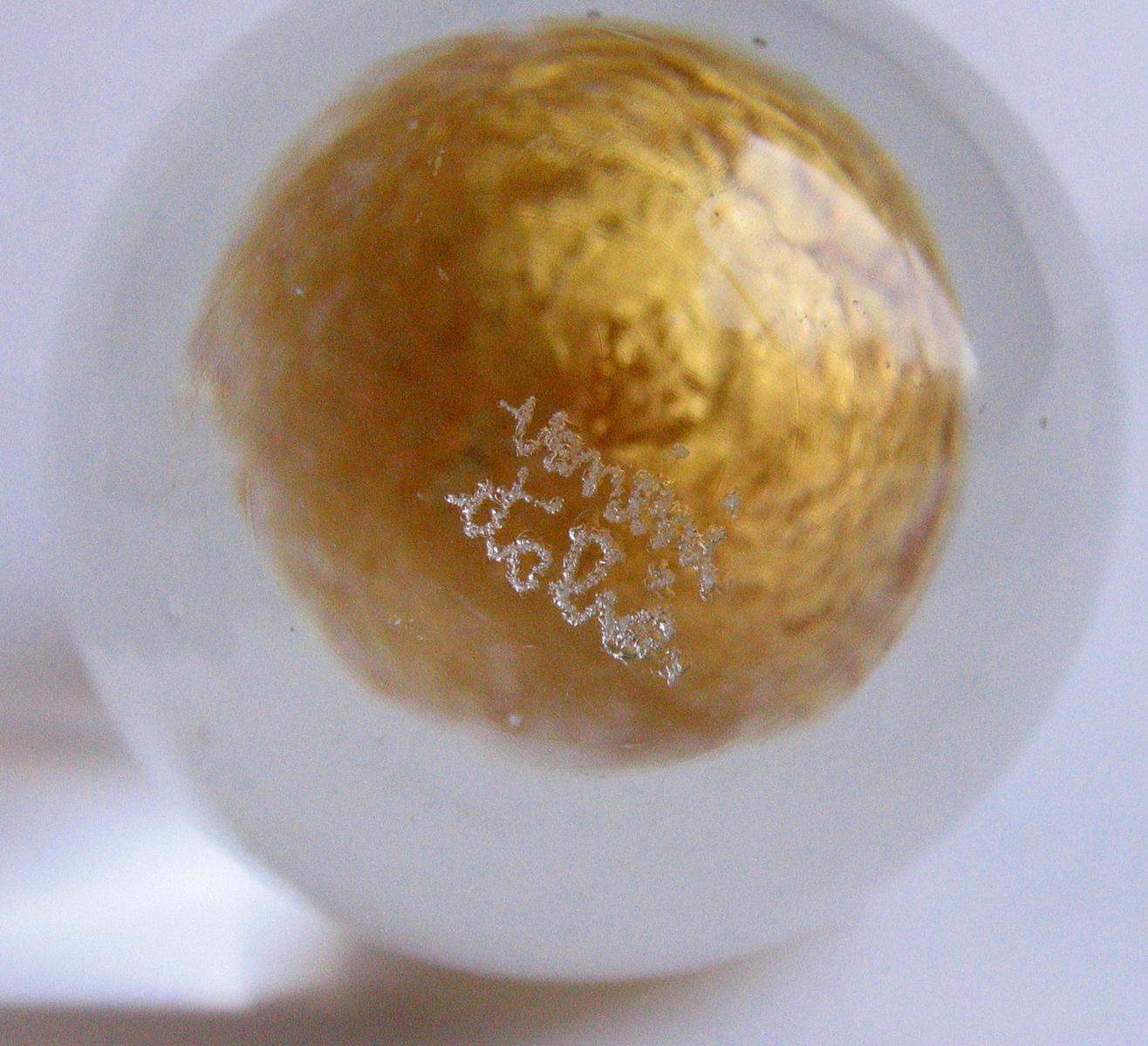Mid-Century Modern Venini 24 Karat Gold Inclused Sphere Glass Egg Paperweight