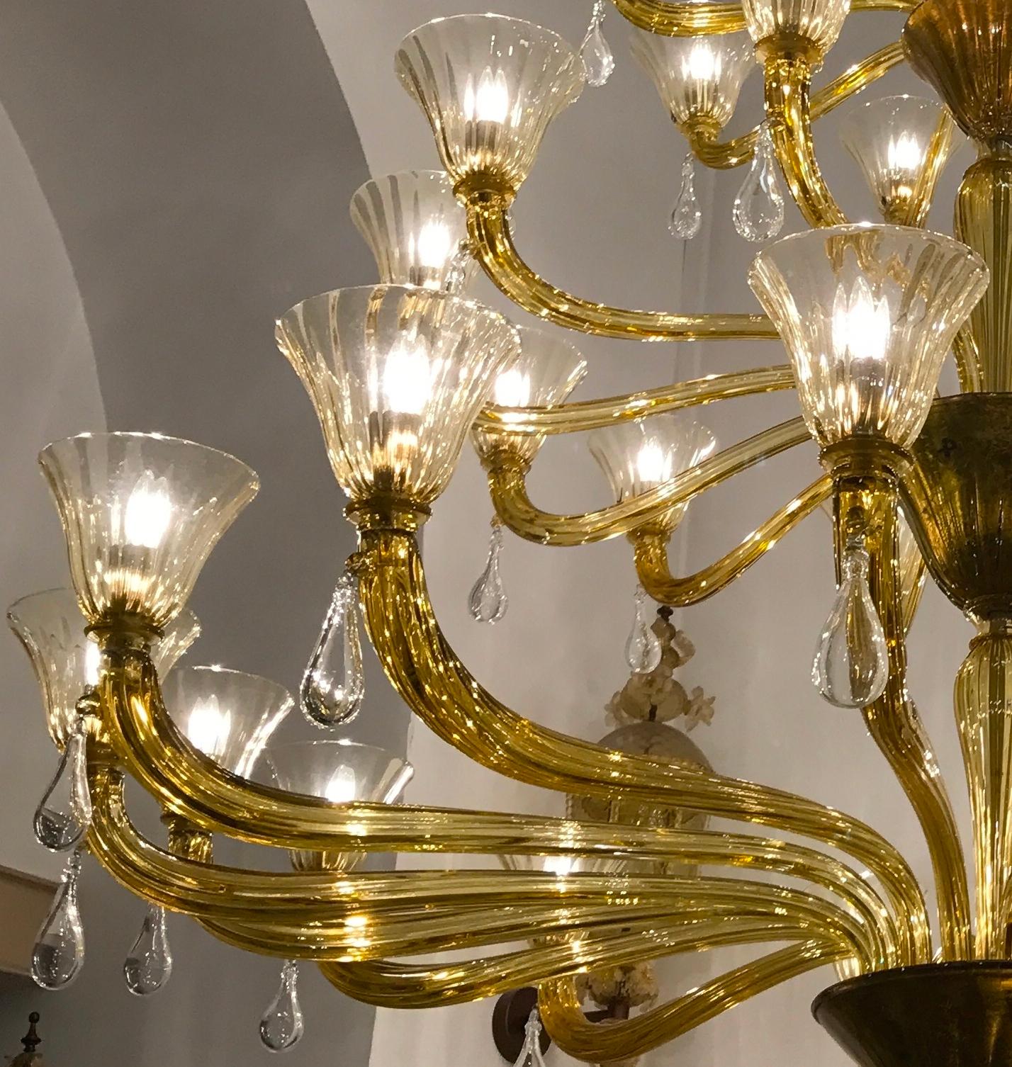 Venini Amber Gold Extraordinary Original Murano Glass Chandelier, 1960 In Excellent Condition In Rome, IT