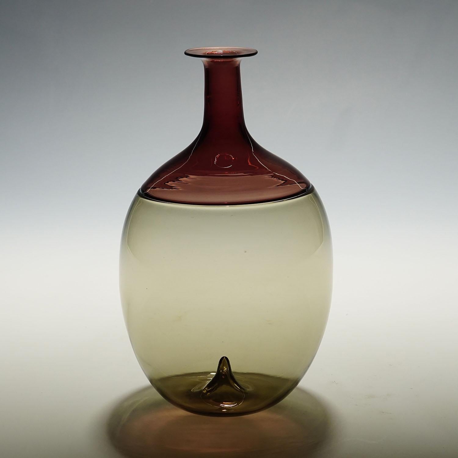 Venini Vase aus Kunstglas 'Bolle' von Tapio Wirkkala für Venini, Murano

Vintage-Vase aus Kunstglas aus der Serie 
