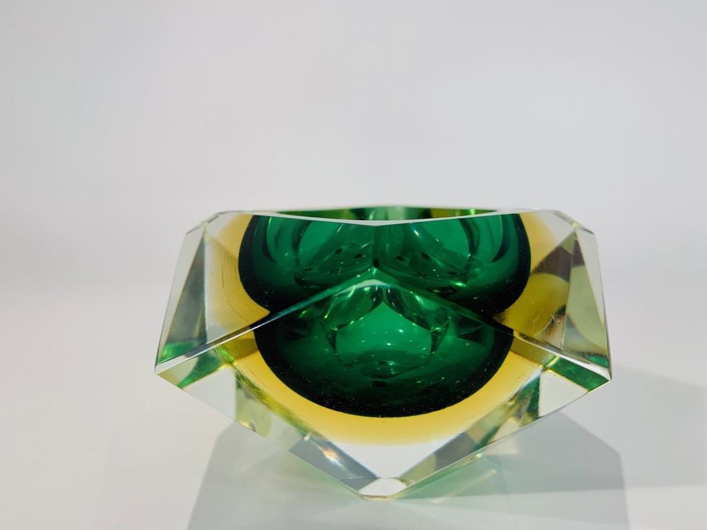 International Style Attributed to Venini ashtray in Murano glass bicolor circa 1950 For Sale