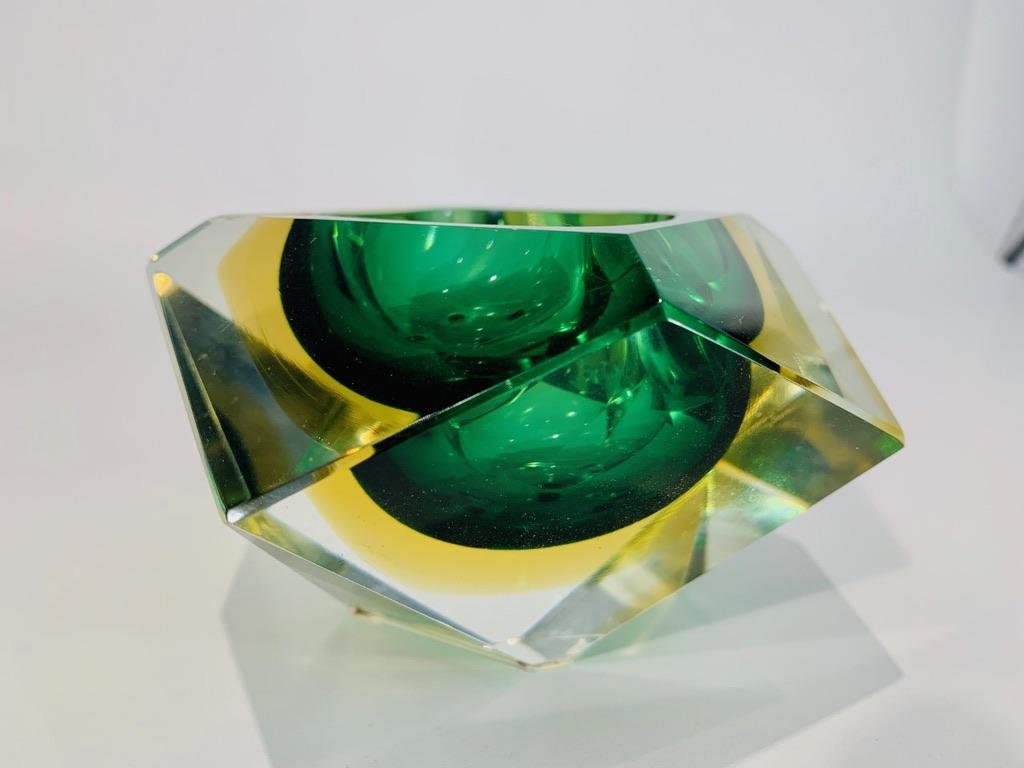 Italian Attributed to Venini ashtray in Murano glass bicolor circa 1950 For Sale