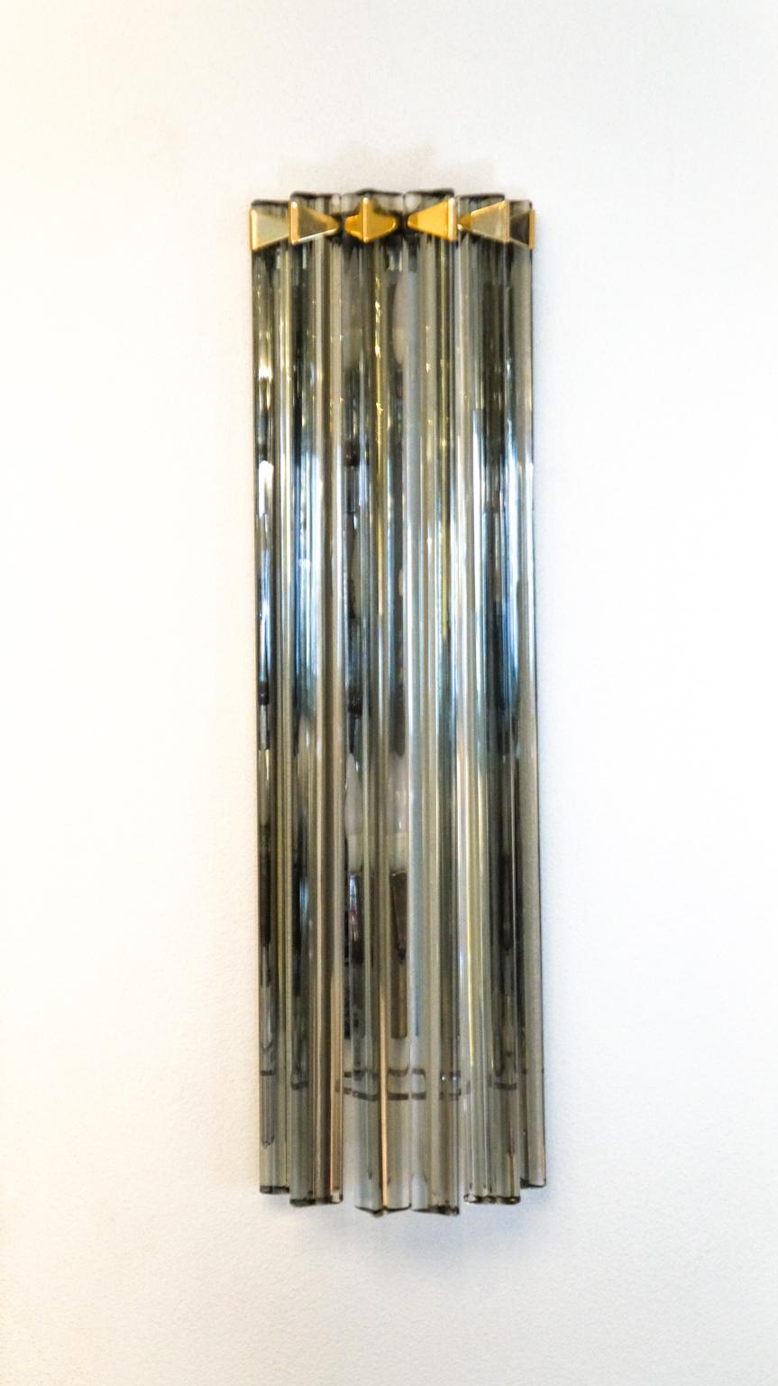 Venini Attributed Midcentury Modern Grey Two of Murano Glass Triedri Sconces For Sale 10