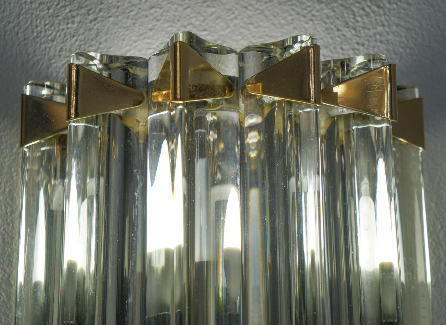Venini Attributed Midcentury Modern Grey Two of Murano Glass Triedri Sconces For Sale 2