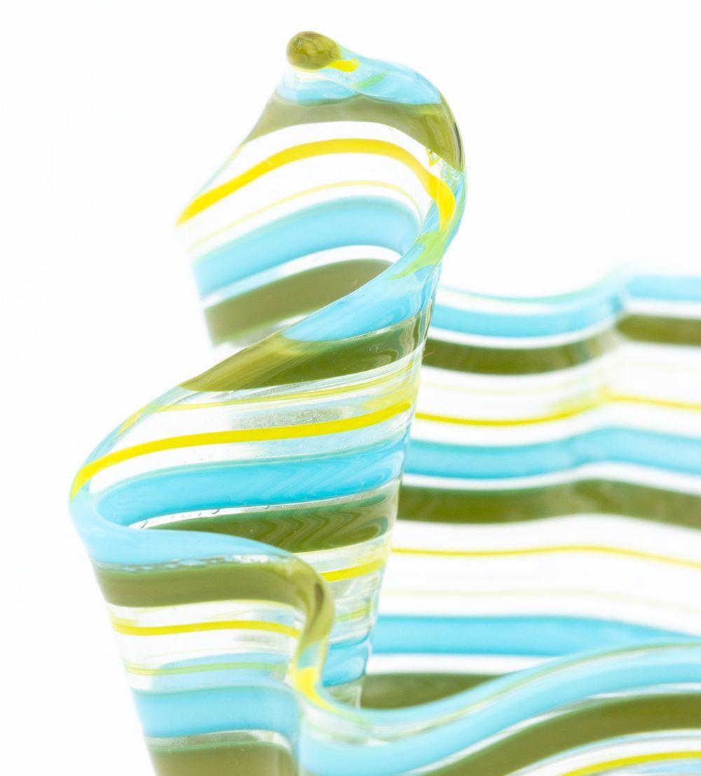 XX secolo Venini Attr. Vaso a fazzoletto in vetro artistico di Murano in vendita