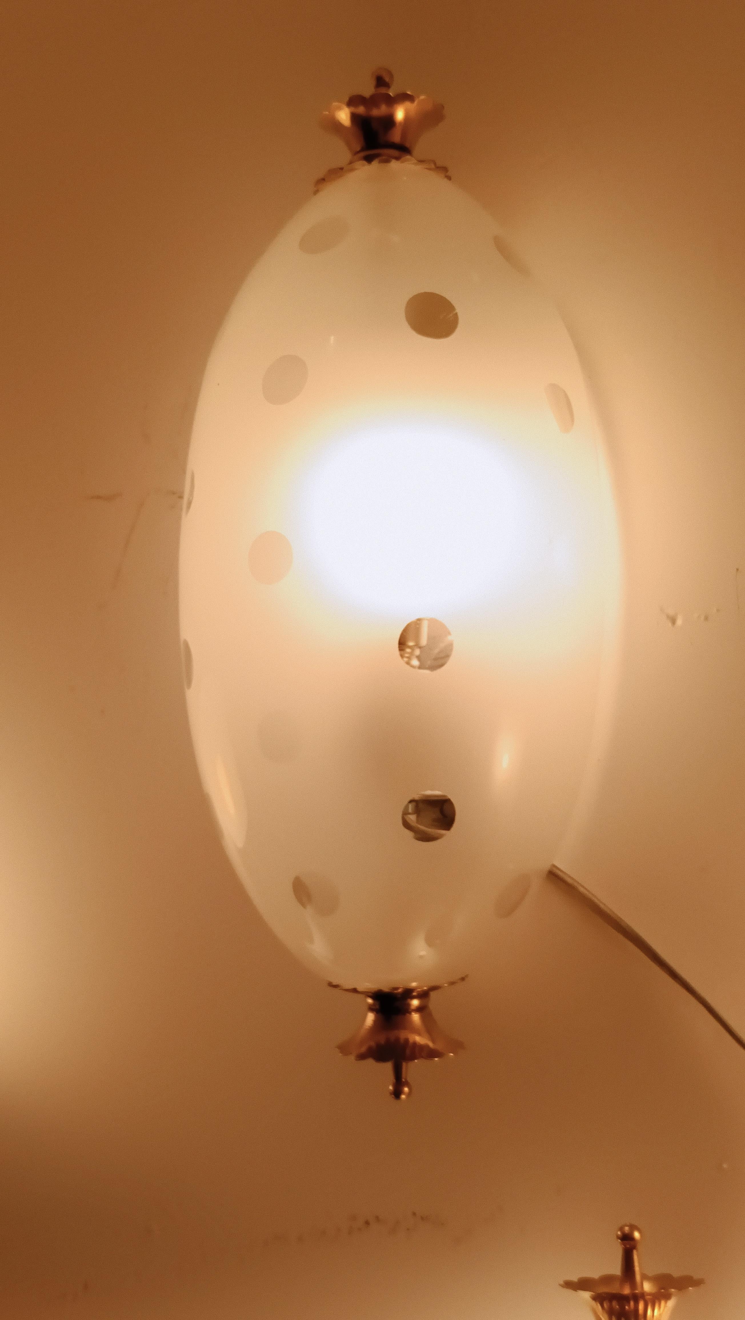 Venini Attrib. Aplique de cristal de Murano y latón, Italia años 40 en Bueno estado para la venta en Naples, IT