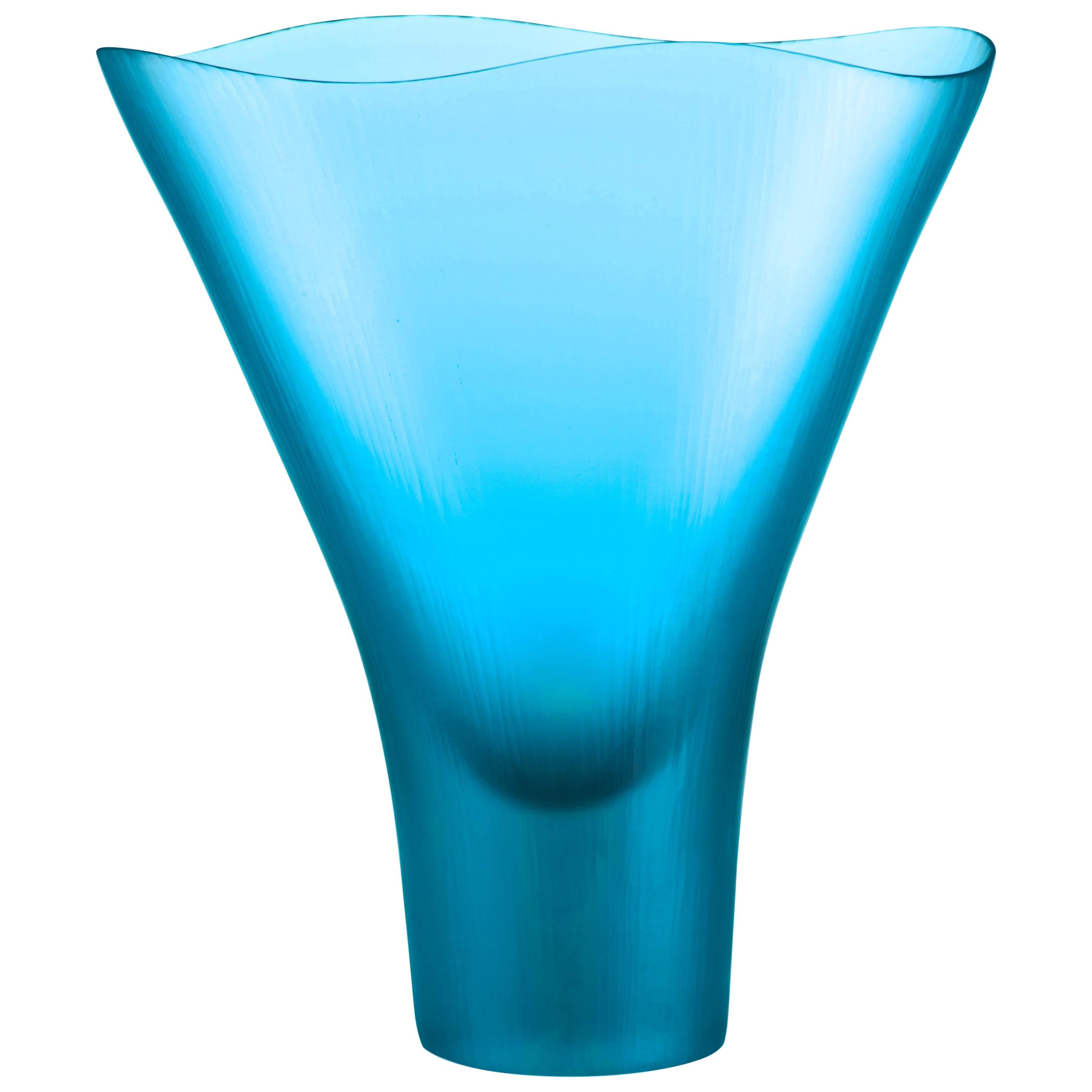 Vase en verre bleu Venini Battuti de Ludovico Diaz de Santillana & Tobia Scarpa en vente