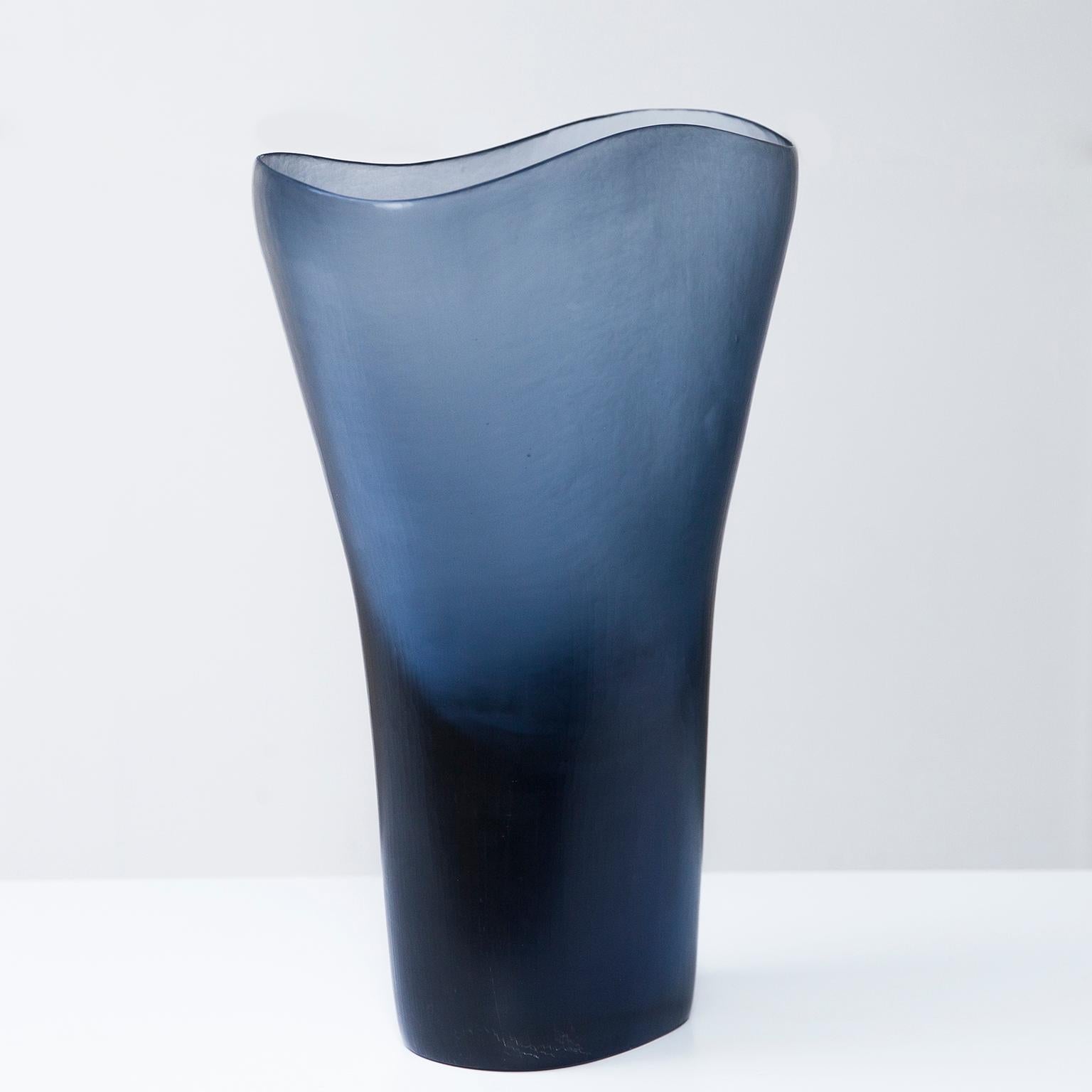 Venini Battuto Monumentalvase Tobia Scarpa 1959 Signiert (Moderne der Mitte des Jahrhunderts) im Angebot