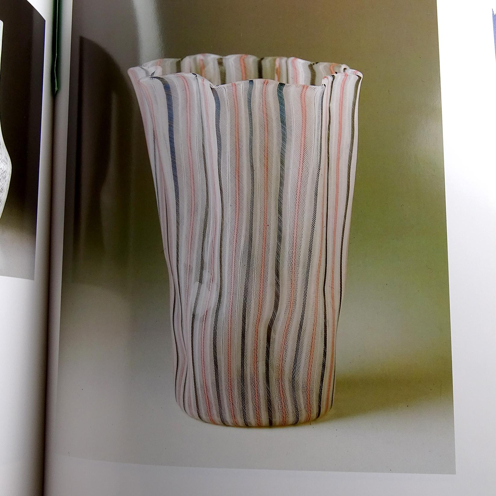 Venini Bianconi Murano Pink White Italian Art Glass Fazzoletto Handkerchief Vase In Good Condition For Sale In Kissimmee, FL