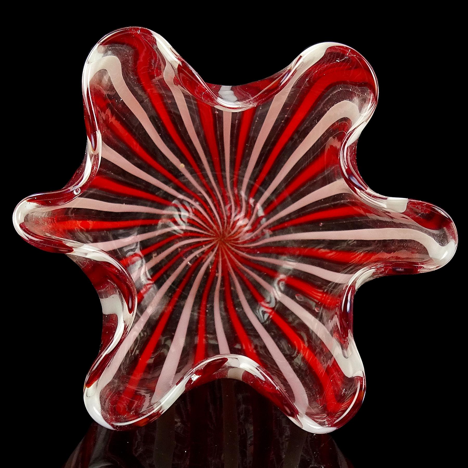 20th Century Venini Bianconi Murano Red White Ribbons Italian Art Glass Fazzoletto Vase For Sale