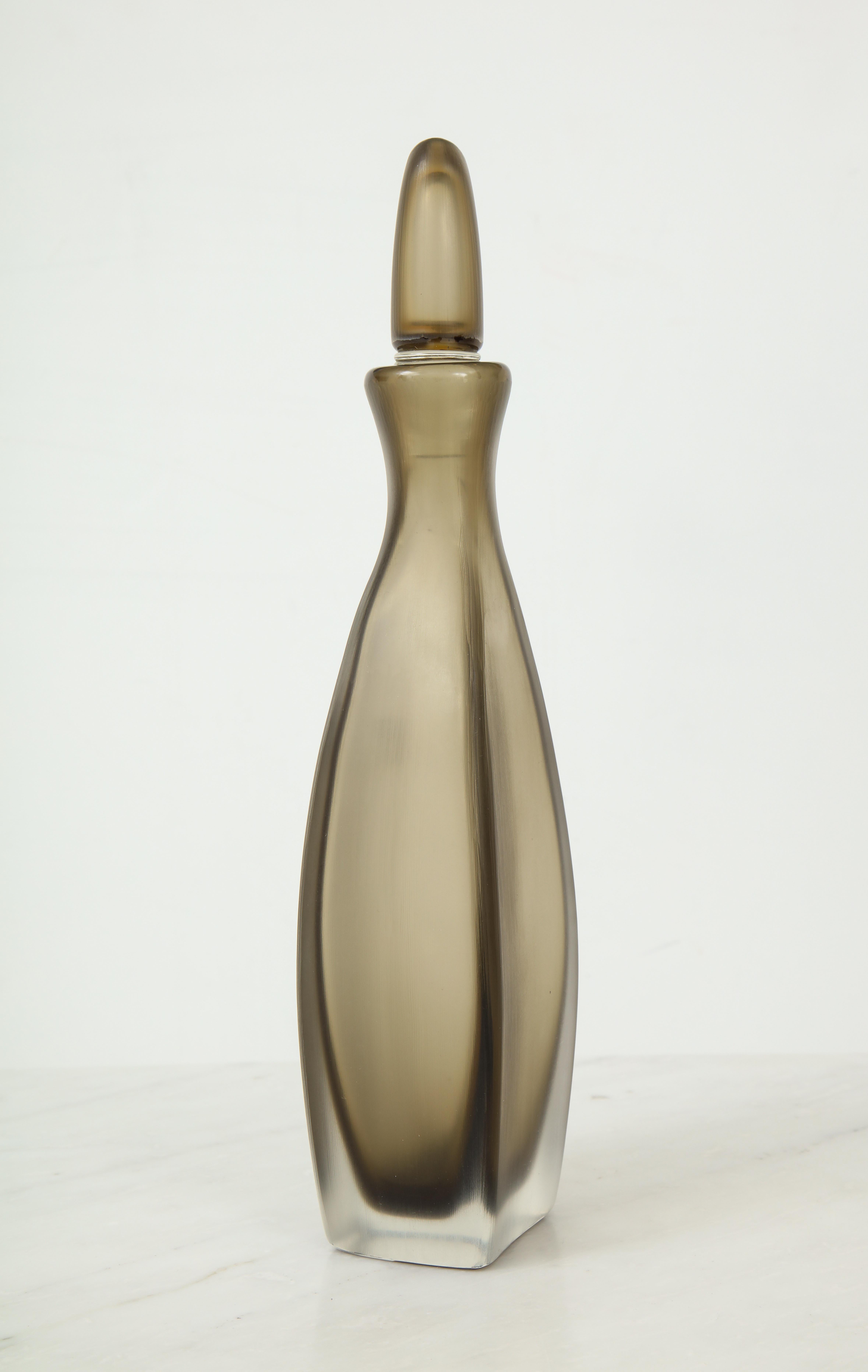 Venini-Flasche mit Stopper (Moderne der Mitte des Jahrhunderts) im Angebot