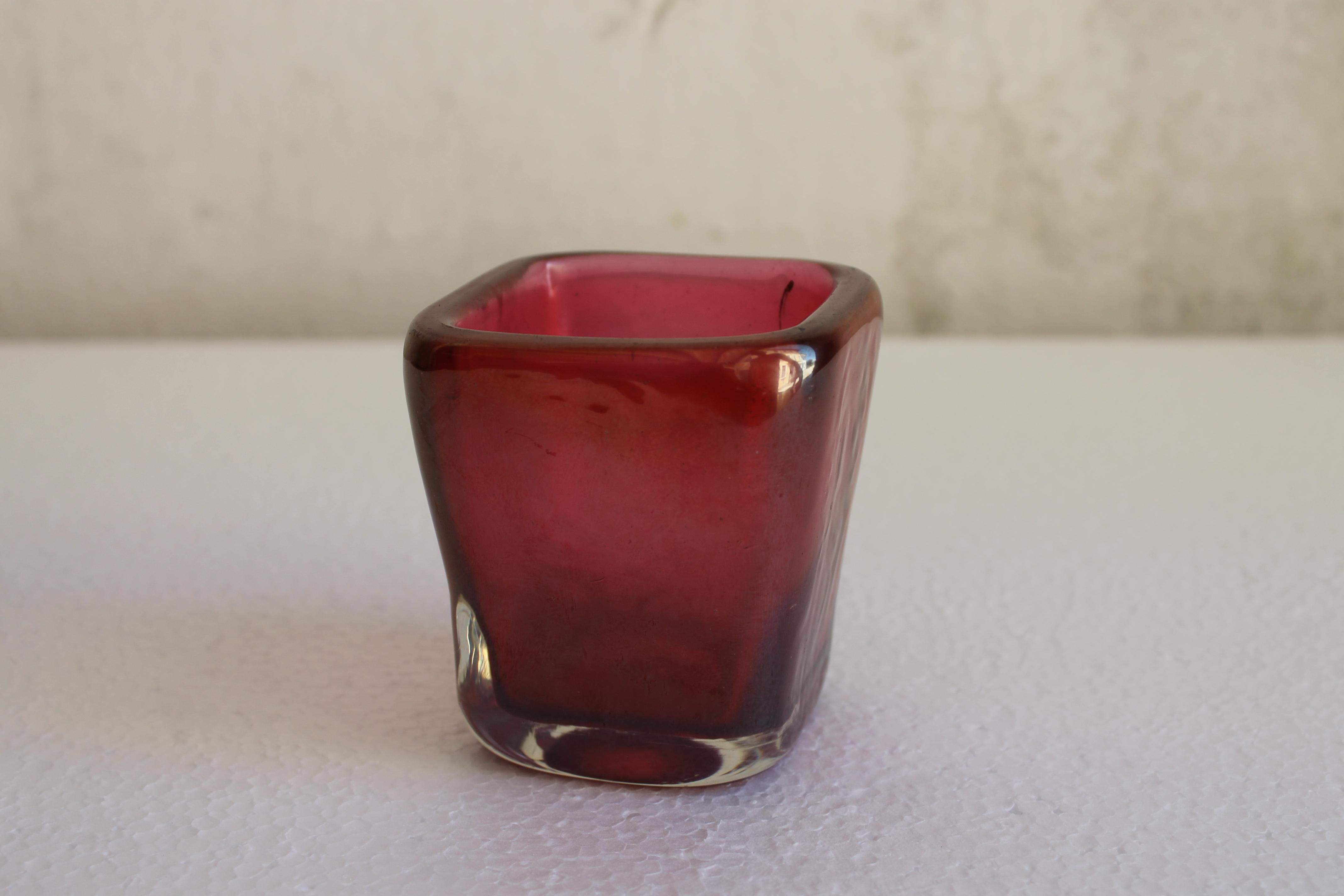 Art Deco Venini by Carlo Scarpa Red Iridescent Sommerso Glass Vase, Murano Italy 1930's