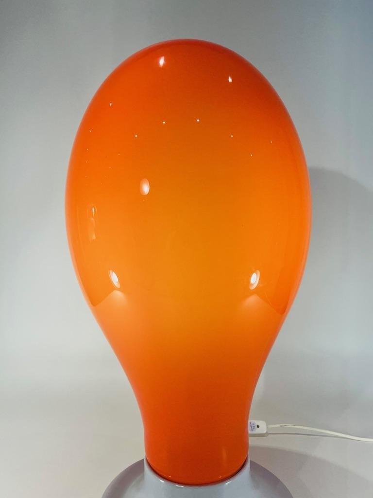 Lampe de table Venini en verre de Murano orange, circa 1950 Bon état - En vente à Rio De Janeiro, RJ