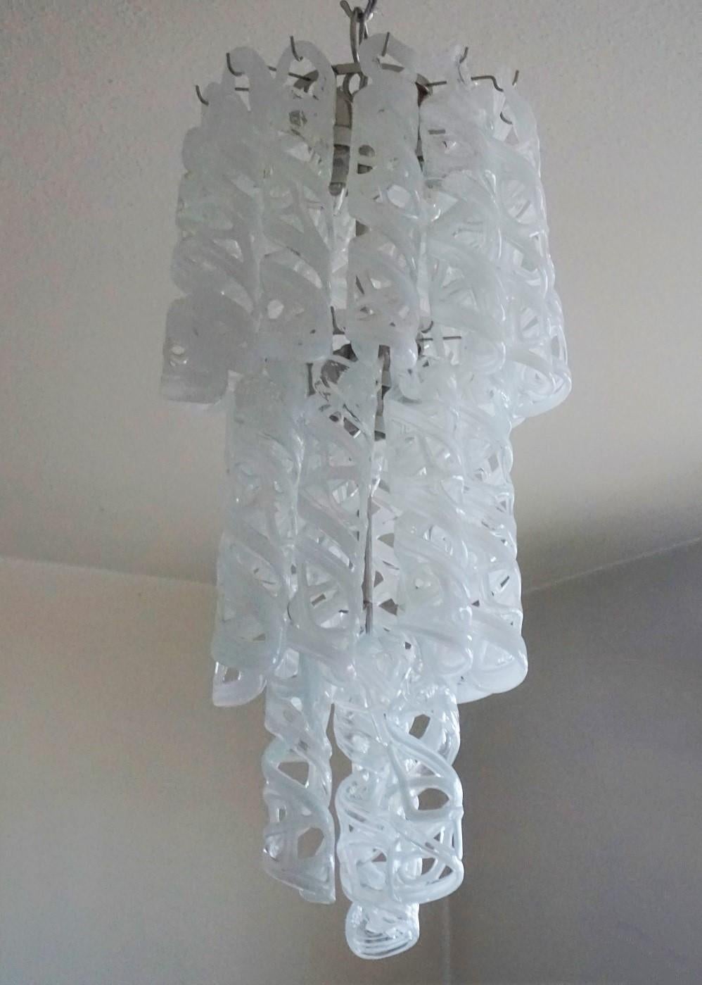 Venini Cascade-Kronleuchter aus mundgeblasenem Muranoglas mit sechs Leuchten, Italien, 1960er Jahre (Italienisch) im Angebot