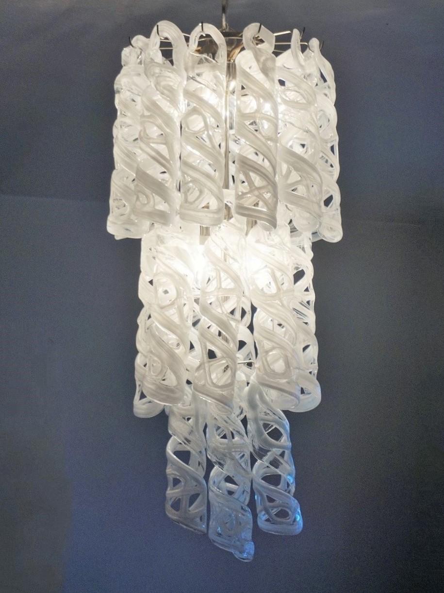Lustre à six lumières en verre de Murano soufflé à la main en cascade de Venini, Italie, années 1960 Bon état - En vente à Frankfurt am Main, DE