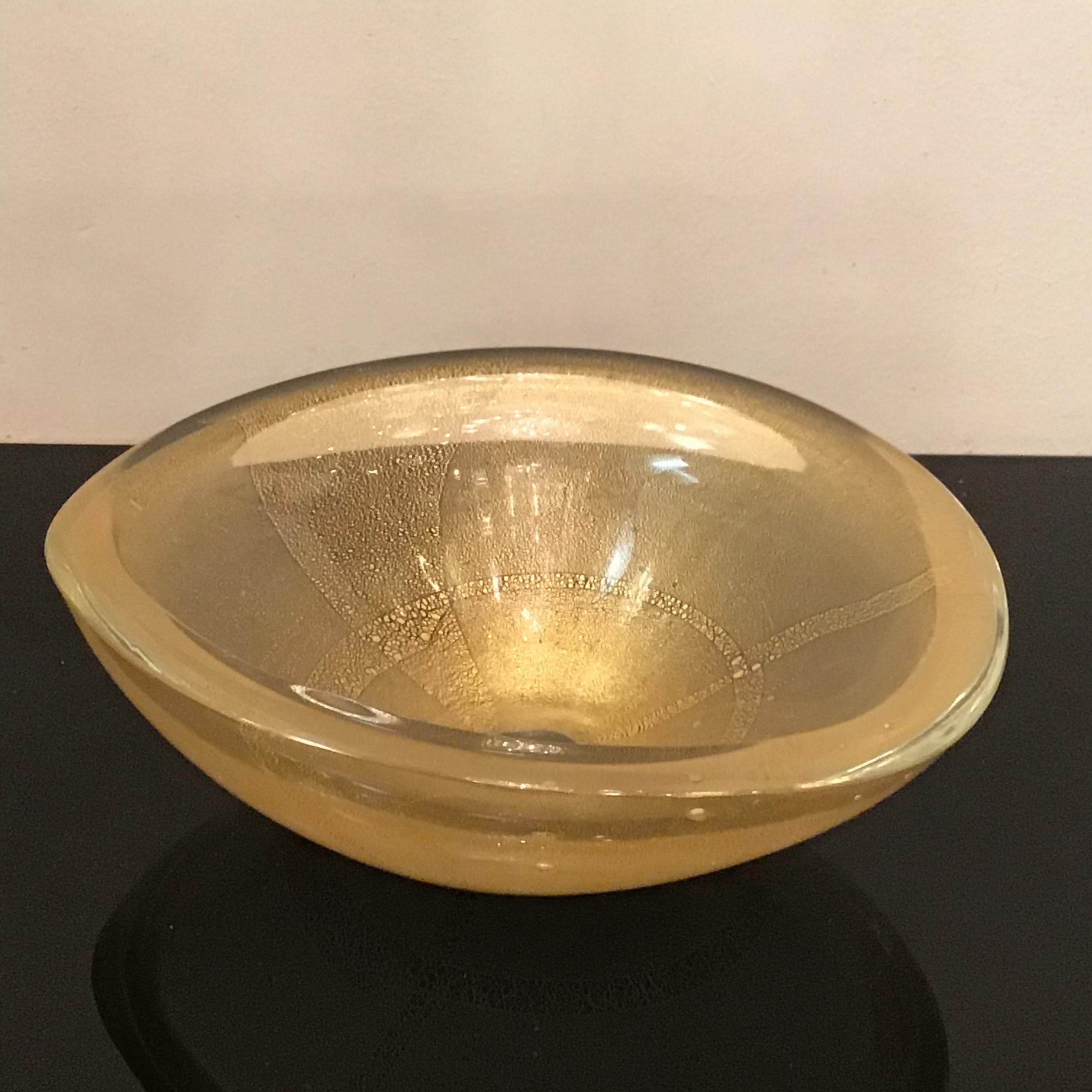 Mid-20th Century Venini Centerpiece Murano Glass Gold 1950 Italy For Sale