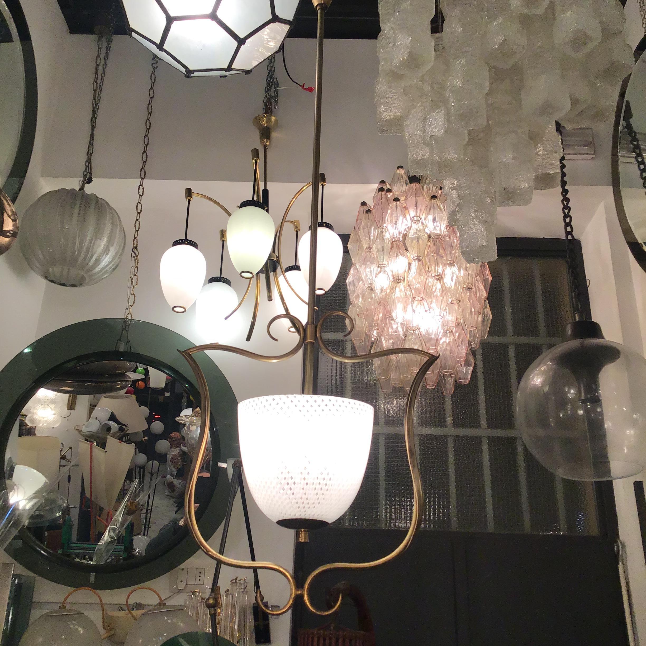 VENINI Chandelier Filigrana Brass Murano Glass 1930 Italy In condizioni buone in vendita a Milano, IT