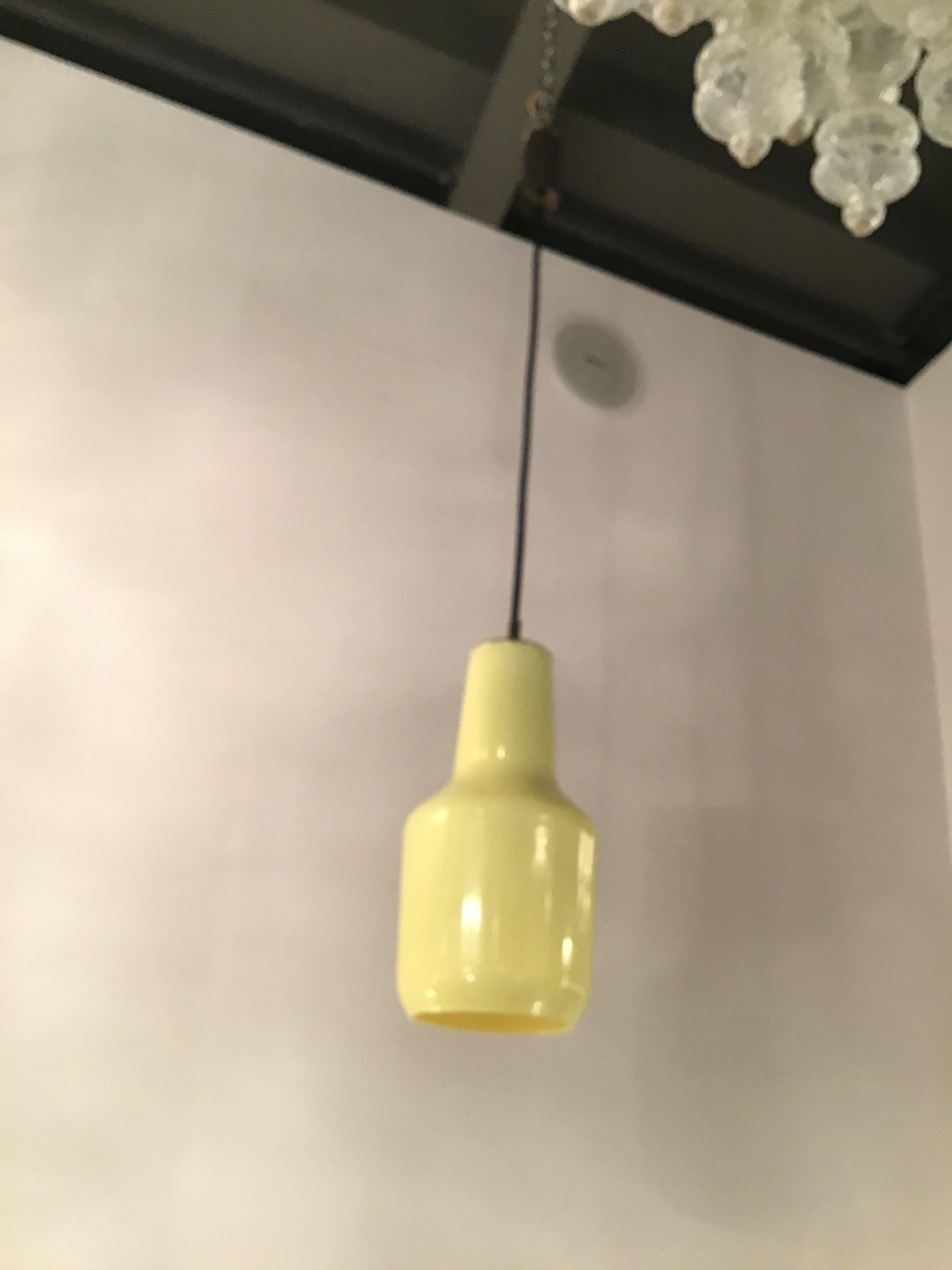 Venini Chandelier Yellow Glass Iron Brass, 1955, Italy In Good Condition For Sale In Milano, IT