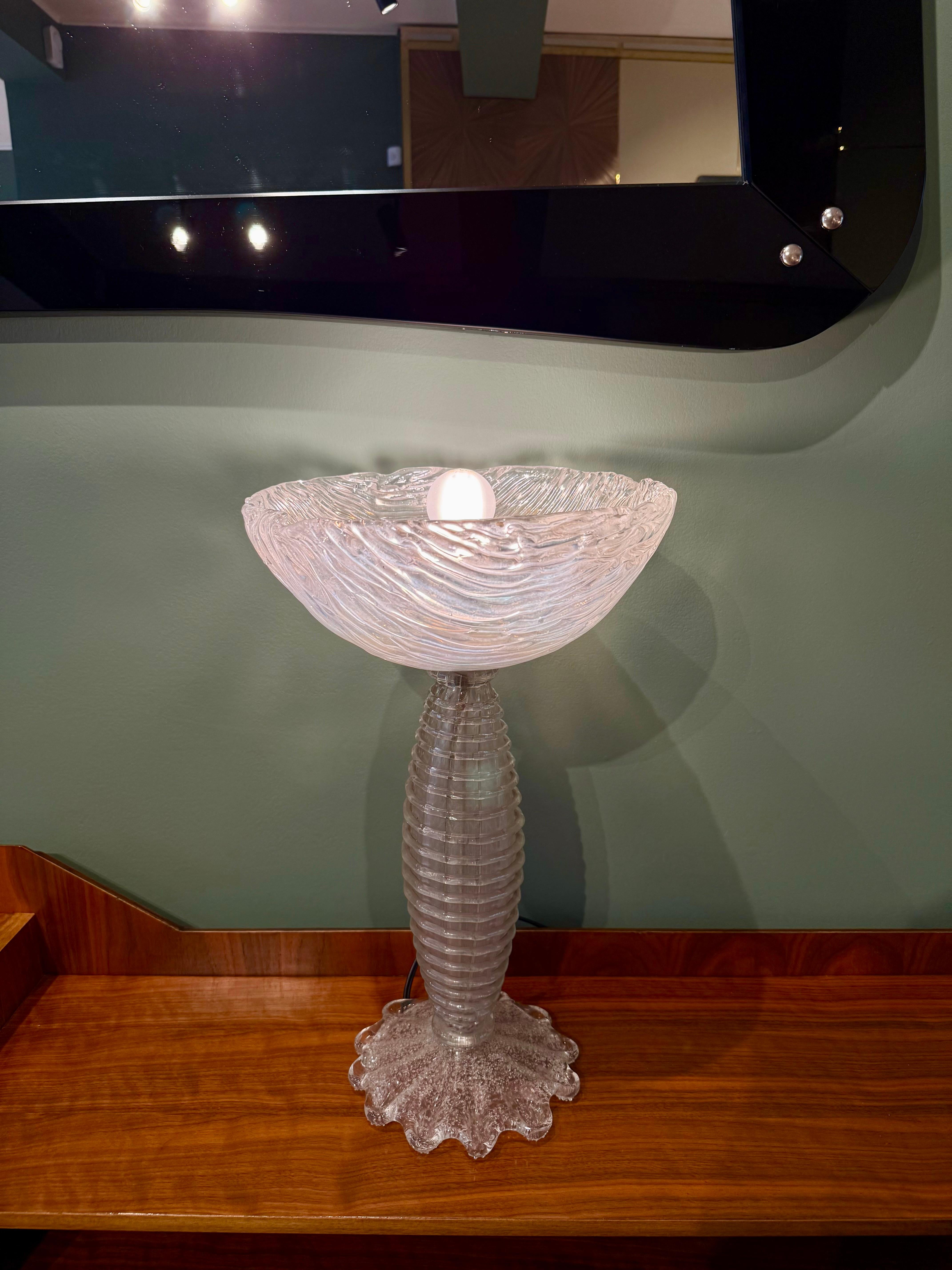 Venini & Co Lámpara de mesa de cristal de Murano iridiscente 1930 circa Blanco transparente en venta 2