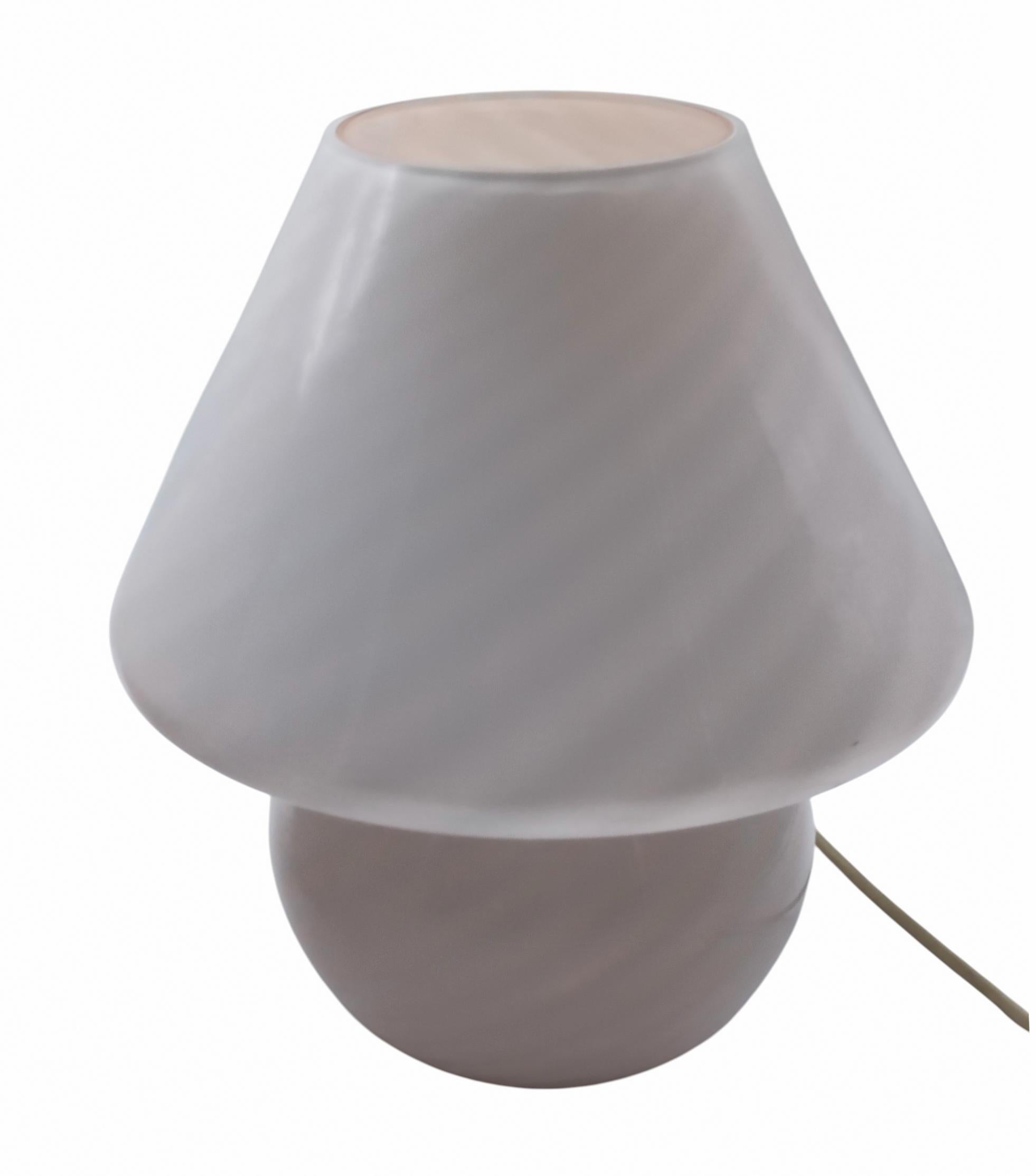 Mid-Century Modern Da Italia Coppia di Lampade da Tavolo a Fungo in Vetro di Murano, Italia 1970s en vente