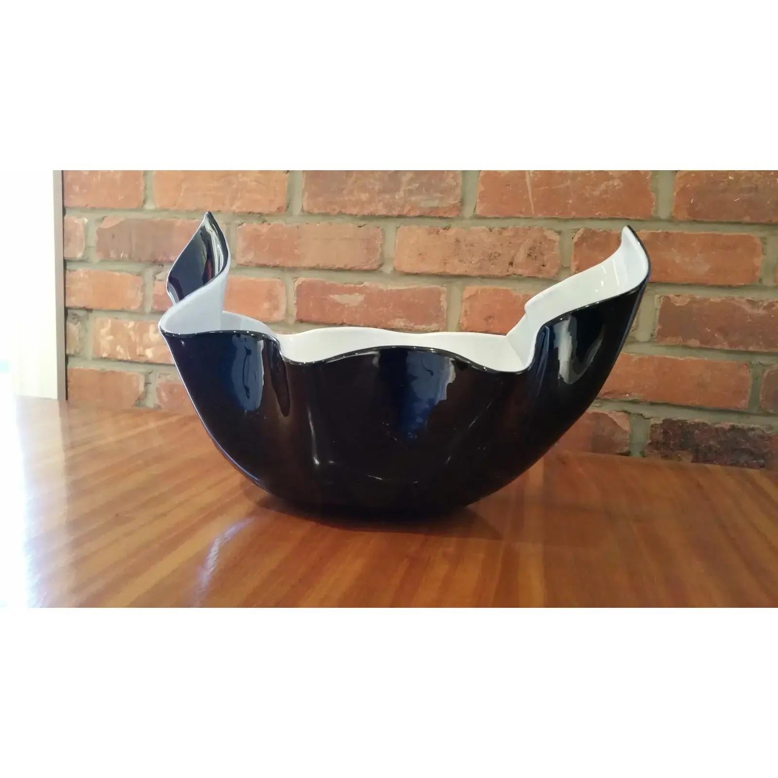 Contemporary Venini 'Fazzoletto' Handkerchief Murano Glass Vase Limited Edition Black White For Sale