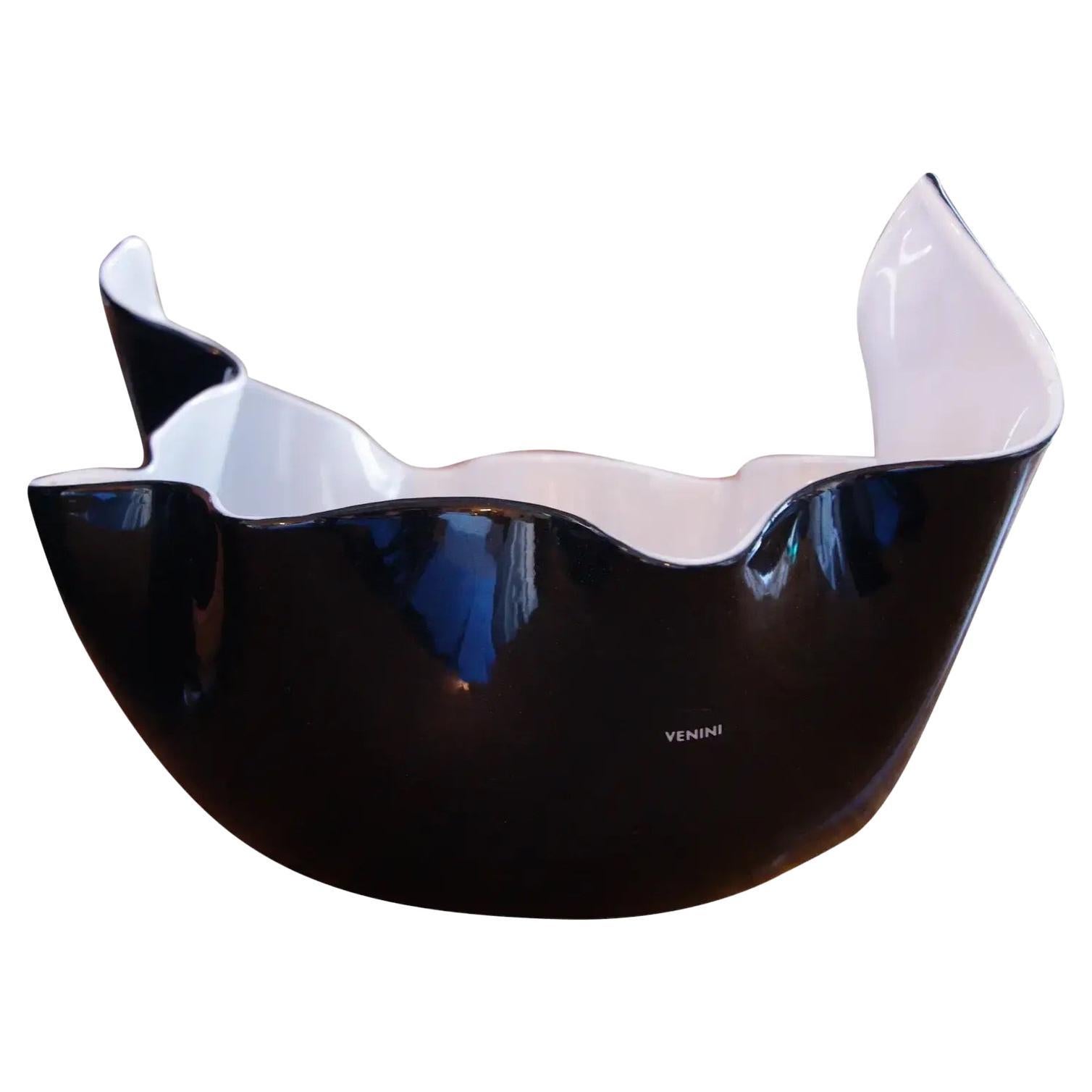 Venini 'Fazzoletto' Handkerchief Murano Glass Vase Limited Edition Black White For Sale