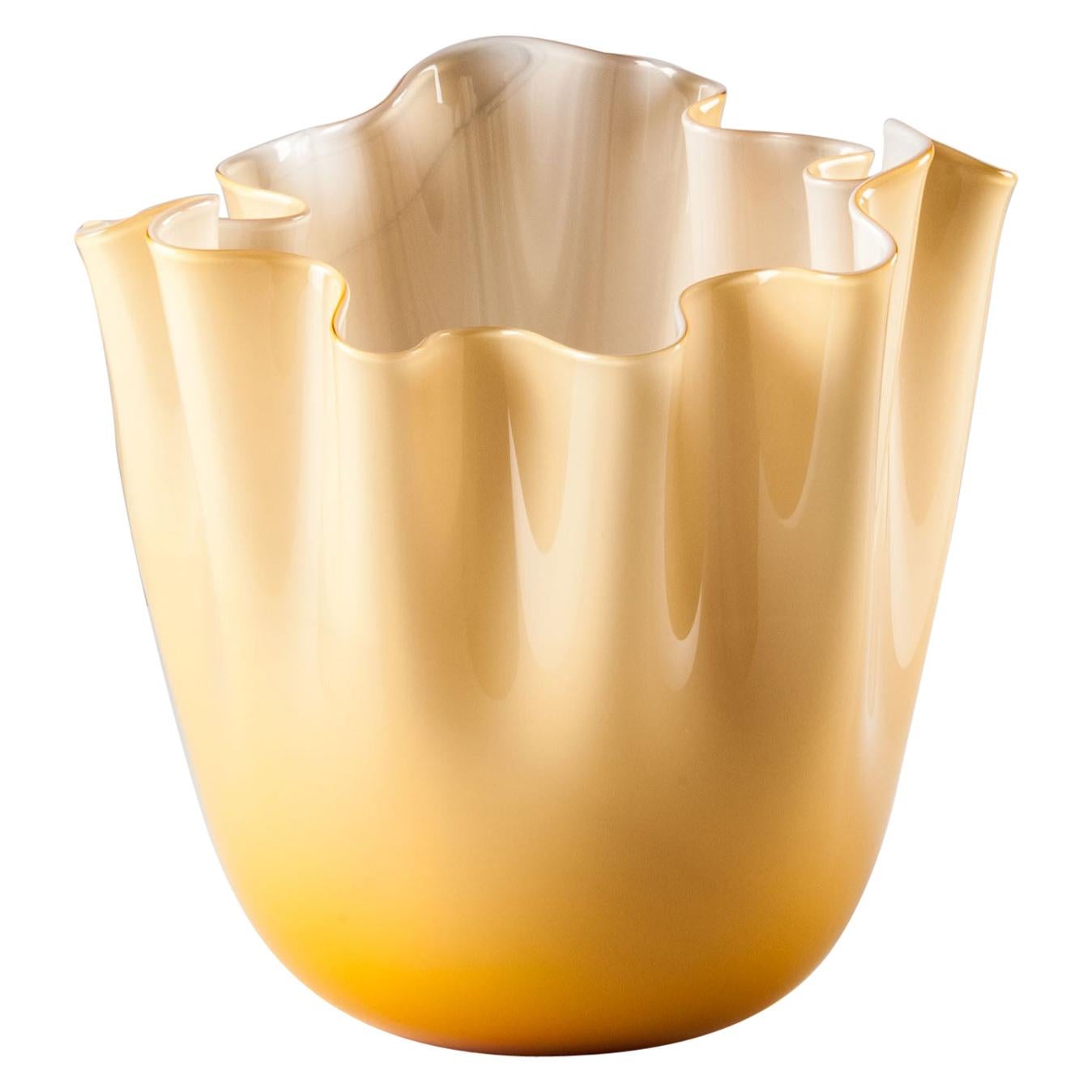 Venini Fazzoletto, Opalino-Vase, Medium, Bernstein/ Milchweißes Muranoglas