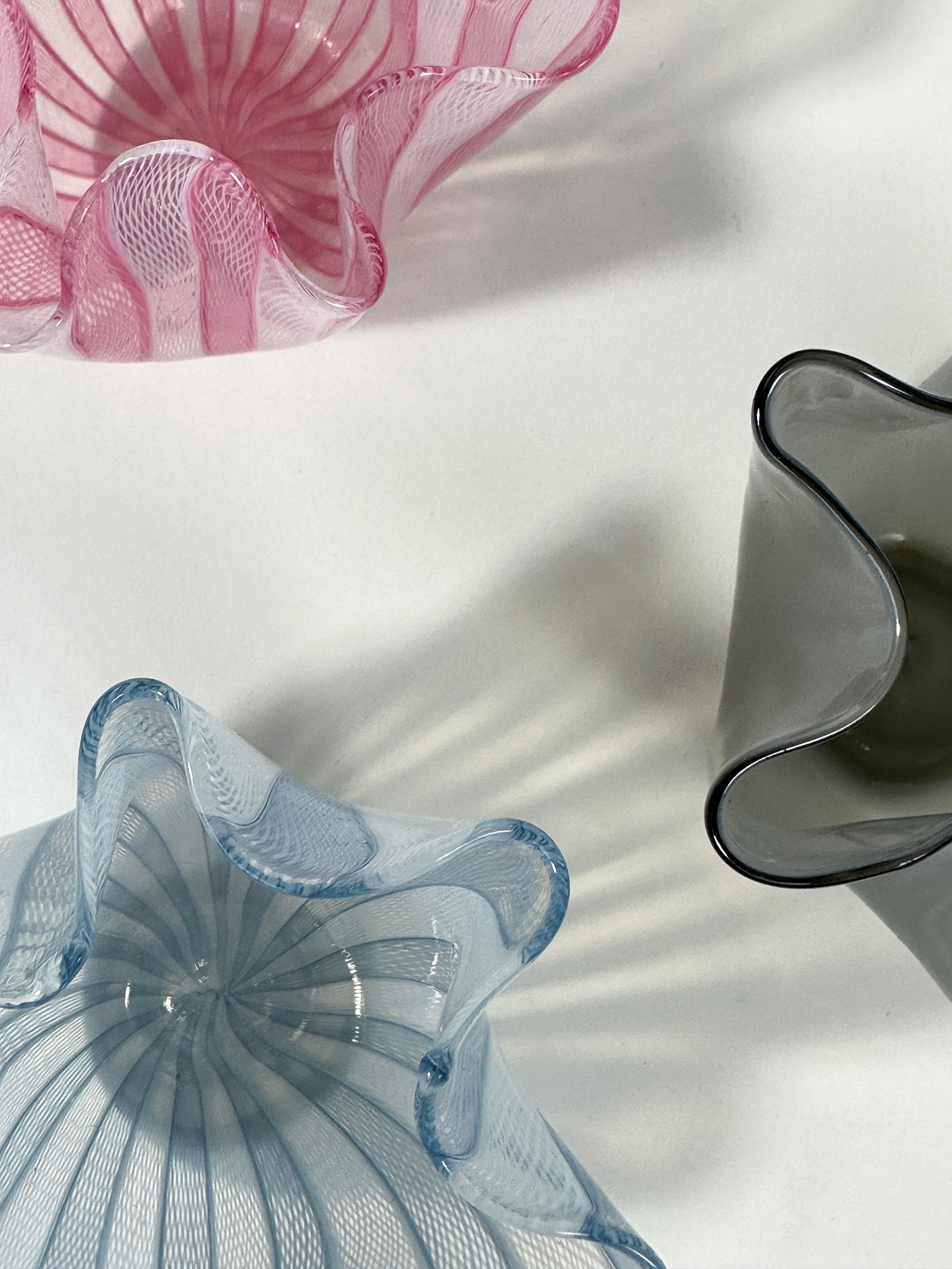 Venini Fazzoletto-Vase Paolo Venini & Fulvio Bianconi Opalino Murano 1950er Jahre im Angebot 2