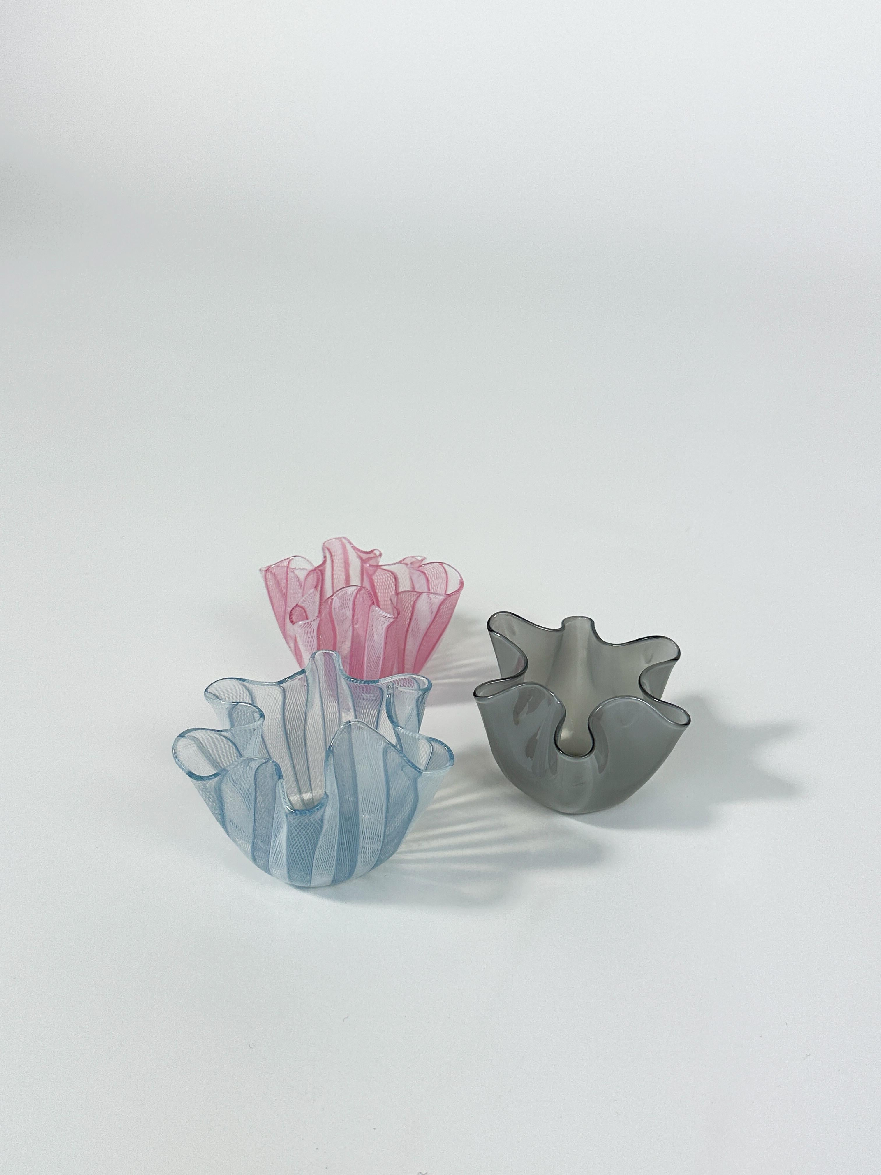 Venini Fazzoletto-Vase Paolo Venini & Fulvio Bianconi Opalino Murano 1950er Jahre (Muranoglas) im Angebot