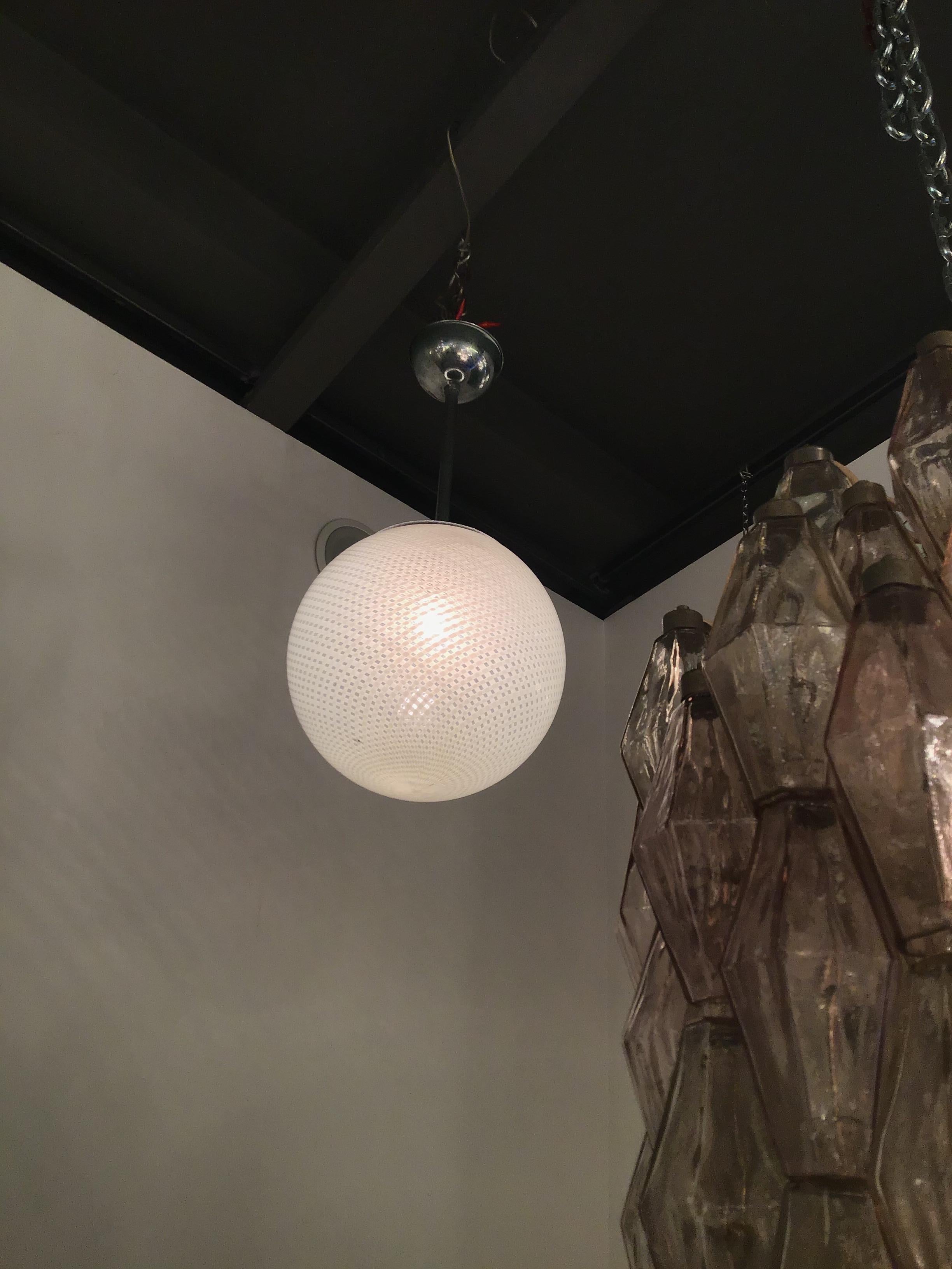 Venini #Filigrana# Chandelier Murano Glass, 1930, Italy In Excellent Condition For Sale In Milano, IT