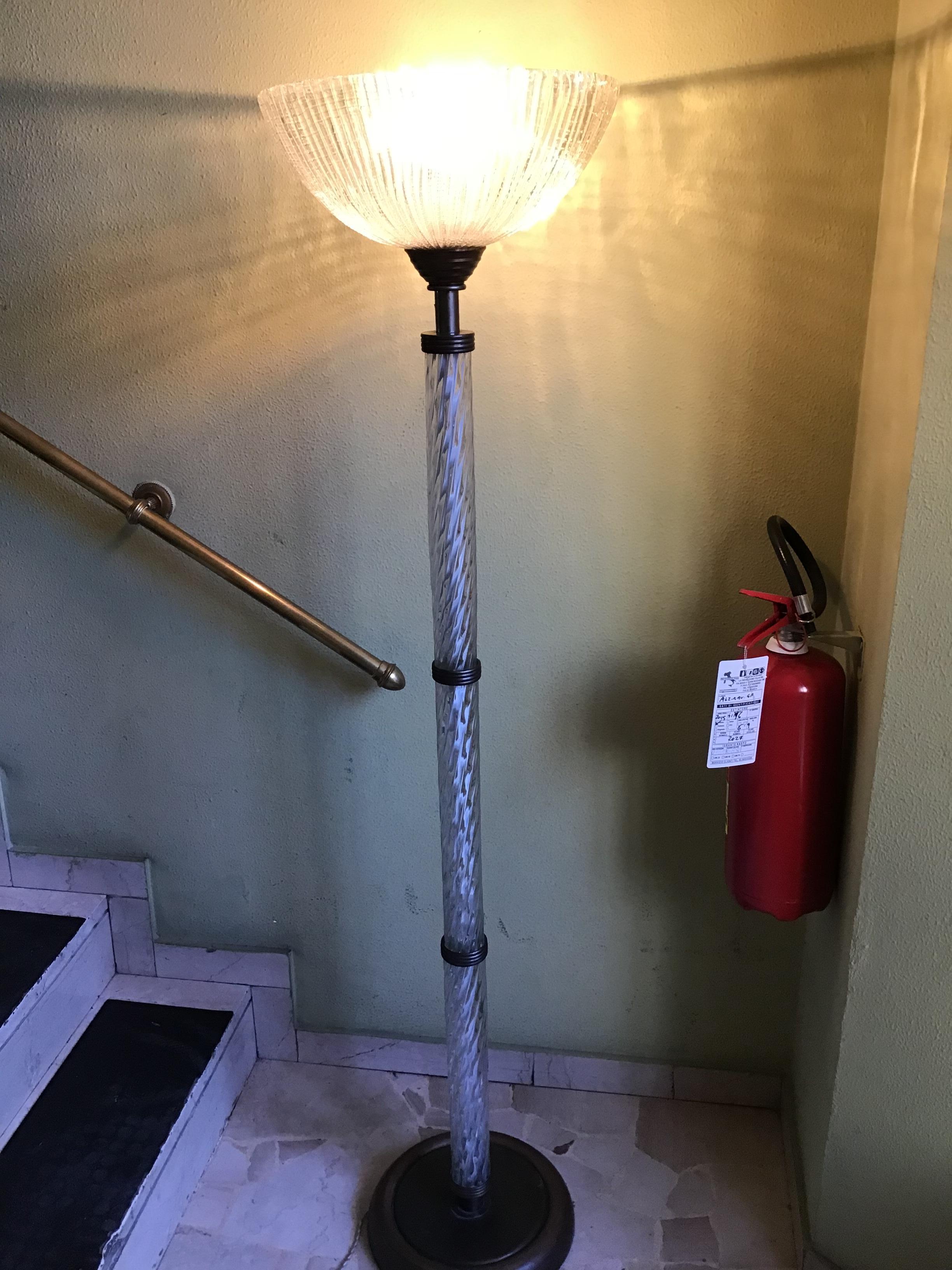 Venini Floor Lamp Murano Glass and Brass, 1930 In Excellent Condition For Sale In Milano, IT