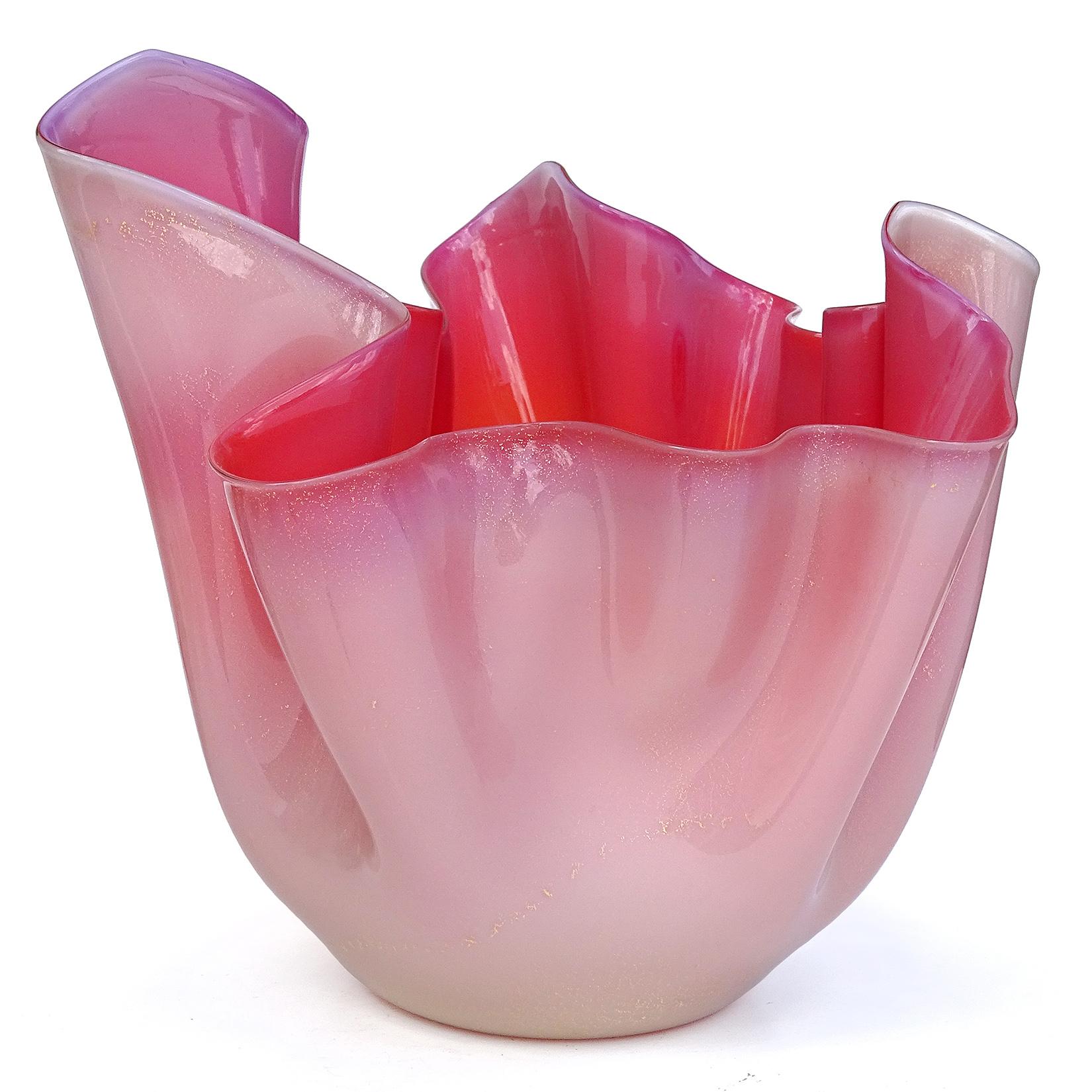 Hand-Crafted Venini Fulvio Bianconi Murano Pink Incamiciato Italian Art Glass Fazzoletto Vase For Sale