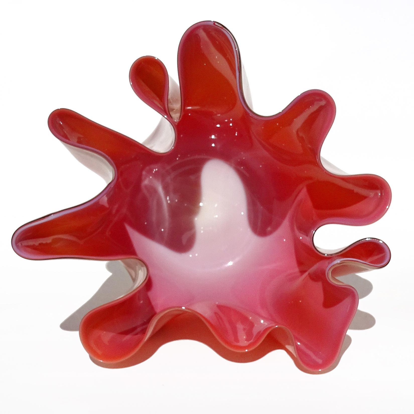 Venini Fulvio Bianconi Murano Pink Incamiciato Italian Art Glass Fazzoletto Vase For Sale 2