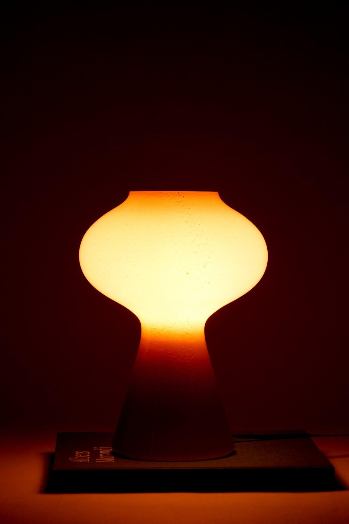 Italian Venini Fungo Table Lamp in Dusty Rose by Massimo Vignelli