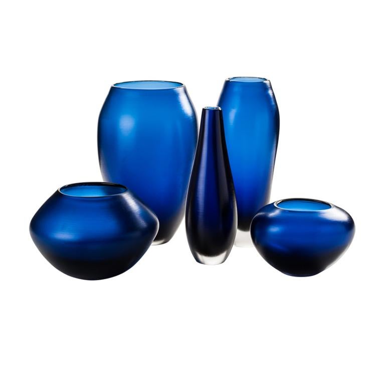 Italian Venini Incisi Short Glass Vase in Marine Blue by Paolo Venini For Sale
