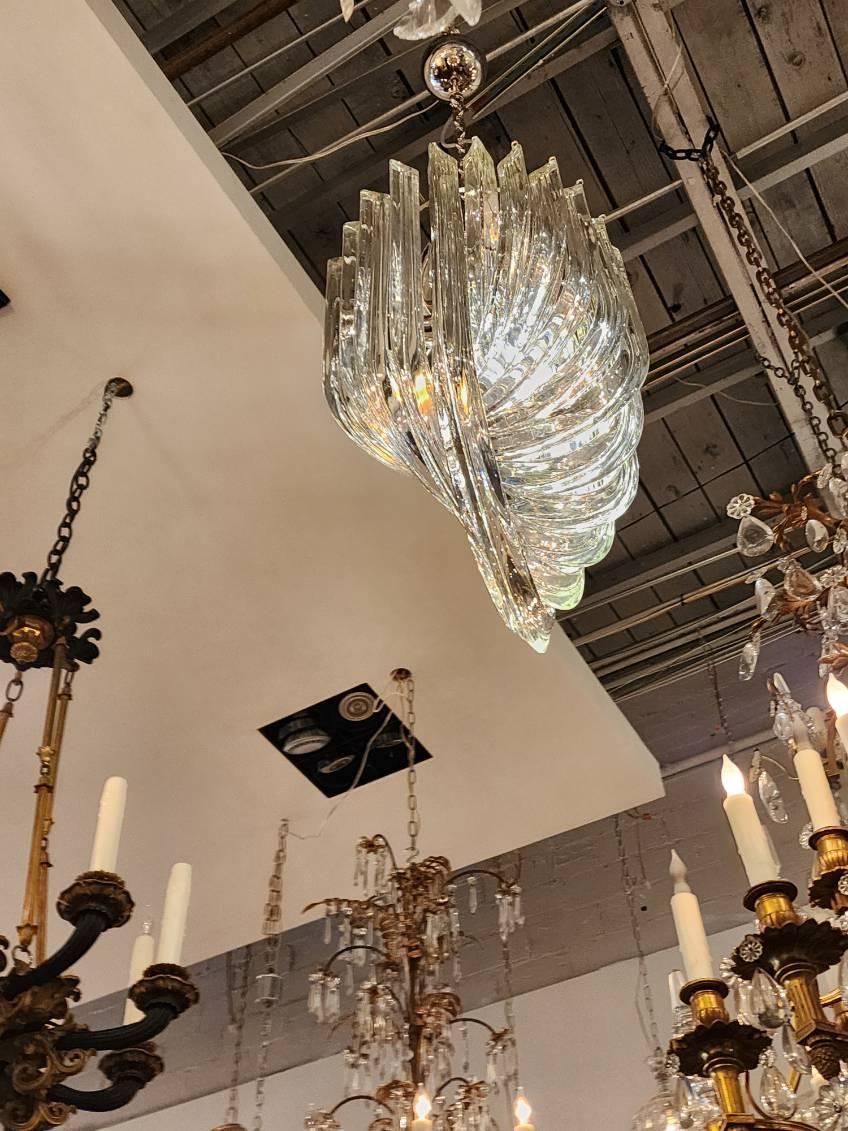 Italiano Lampadario a ricciolo di metà secolo italiano di Venini in vendita